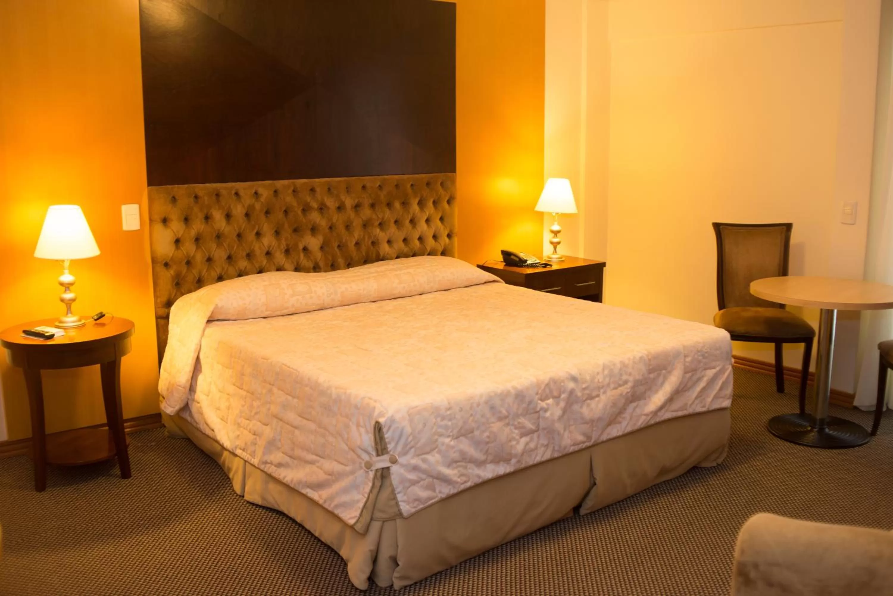 Photo of the whole room, Bed in Rihad Palace Hotel