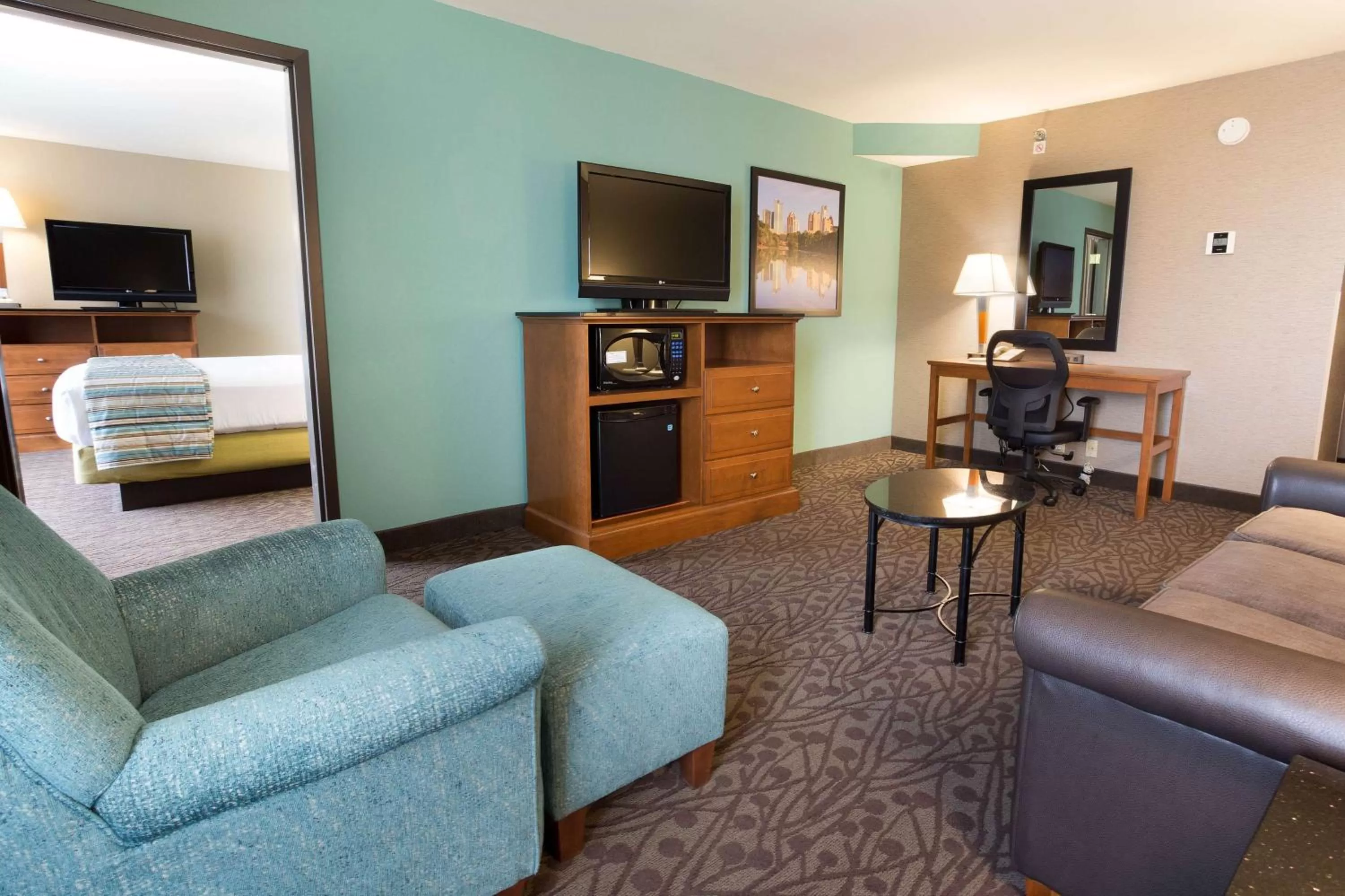 Superior King Suite in Drury Inn & Suites Atlanta Morrow