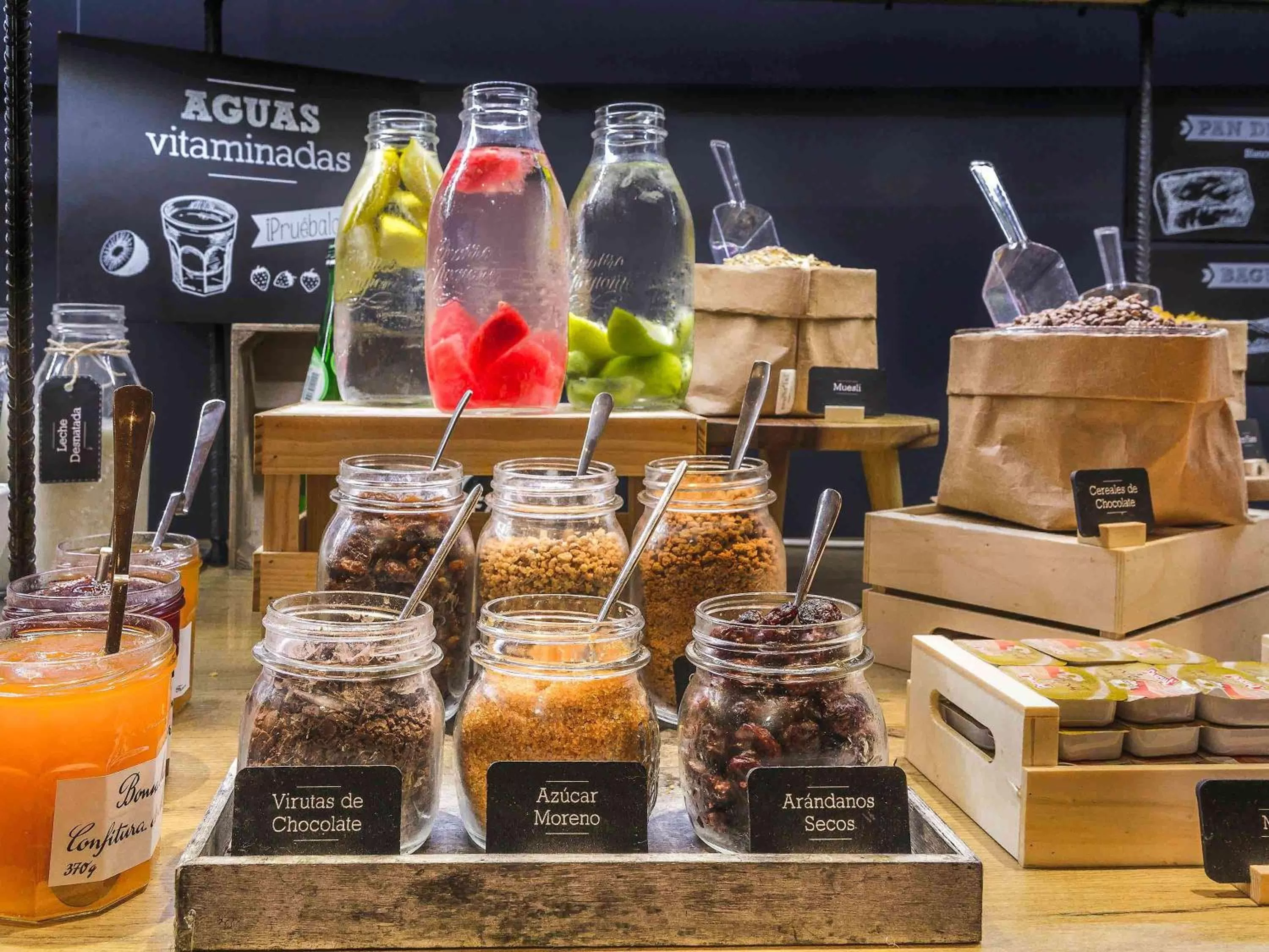 Restaurant/places to eat in Ibis Madrid Centro las Ventas