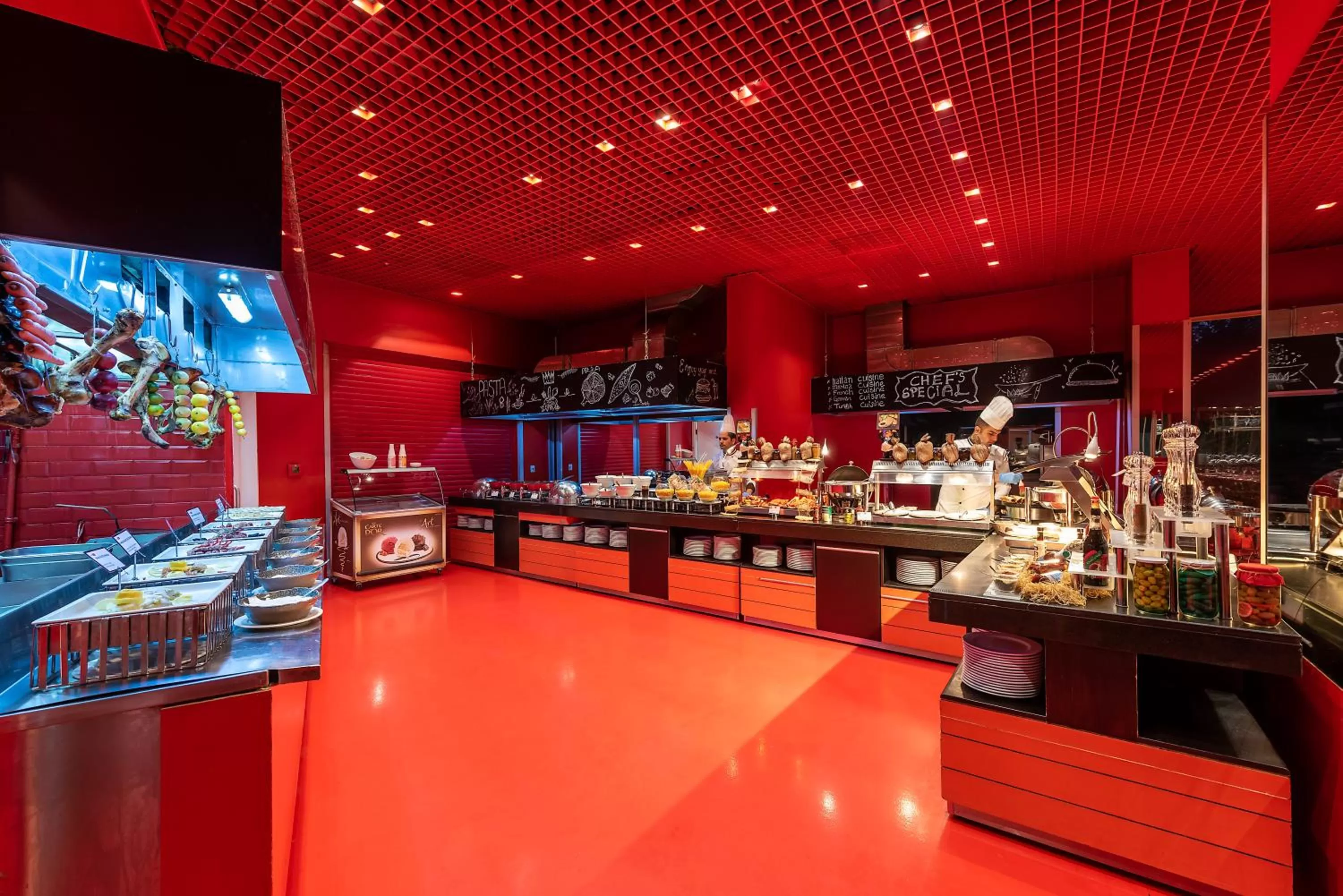 Restaurant/places to eat in Hotel SU & Aqualand