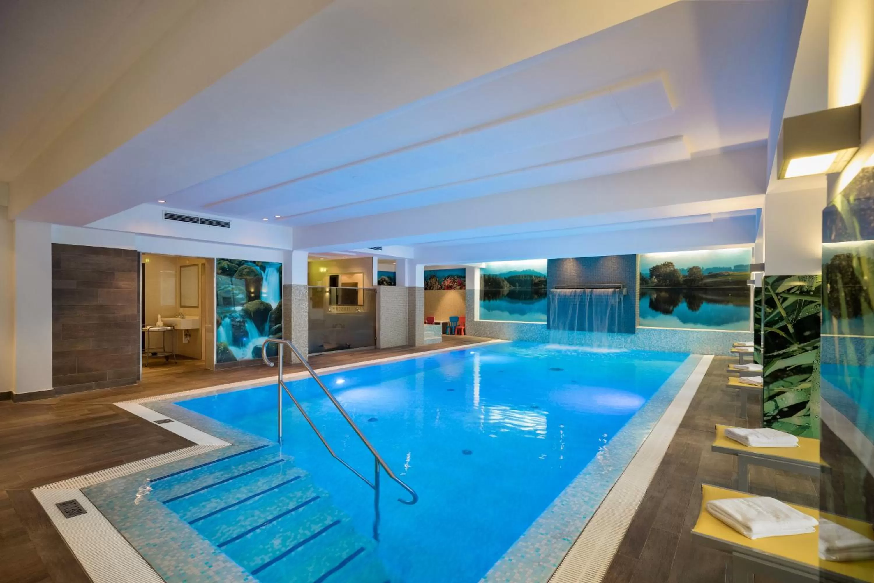 Swimming pool in Wohlfühlhotel Schiestl