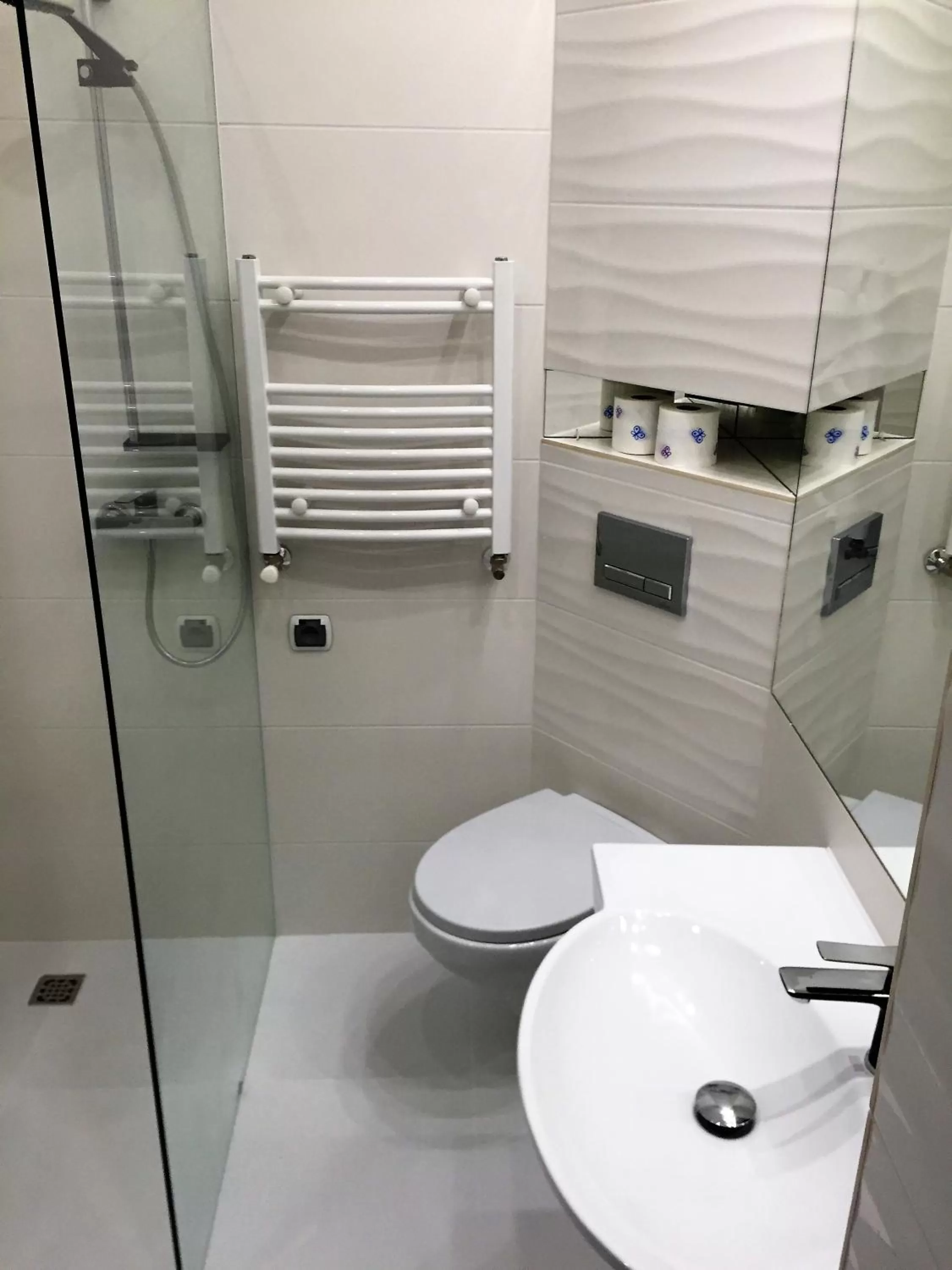 Bathroom in Grand Boutique Hotel - dawny Hotel Kaliski Ratuszowy