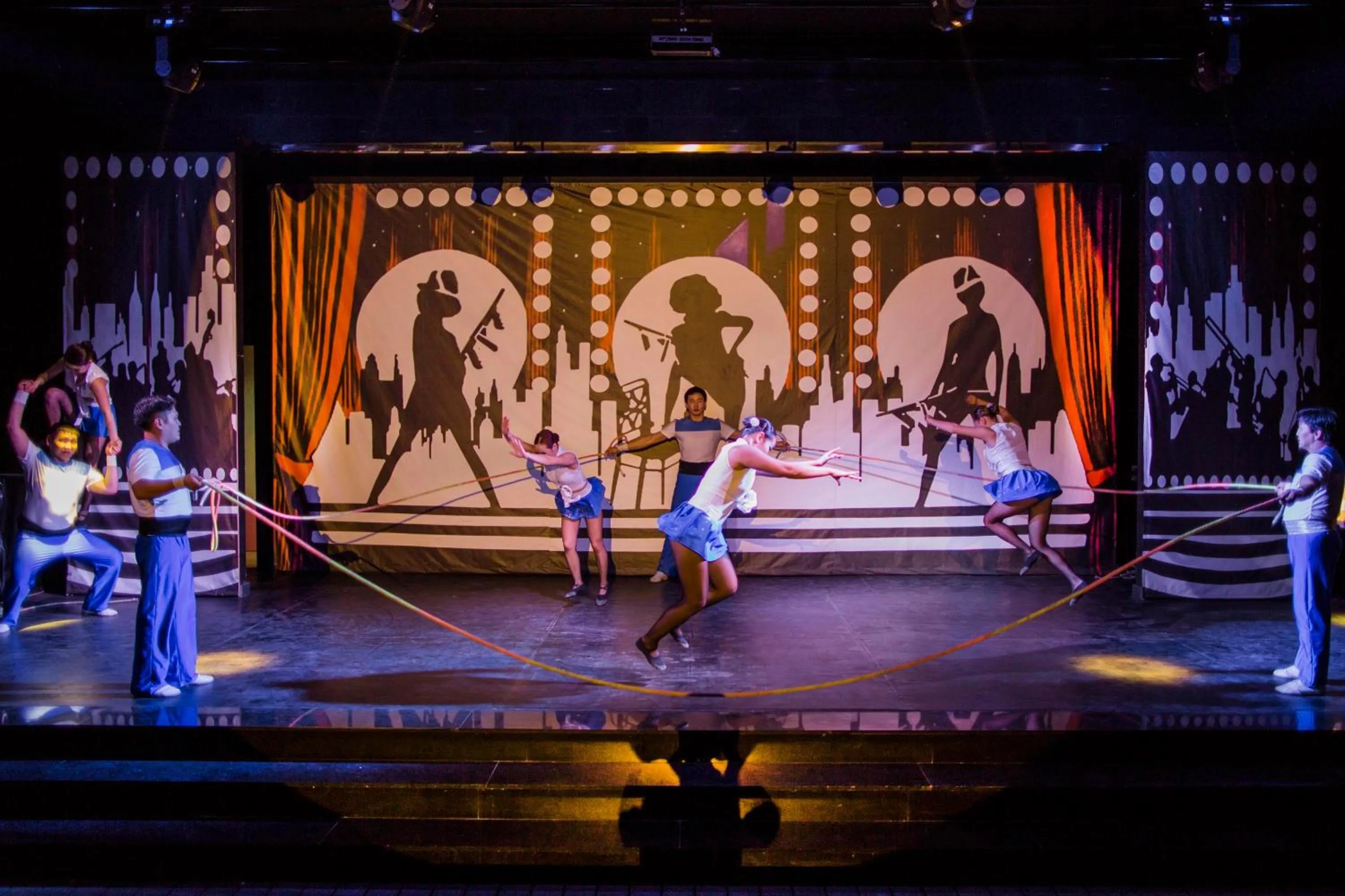 Evening entertainment in The Sense Deluxe