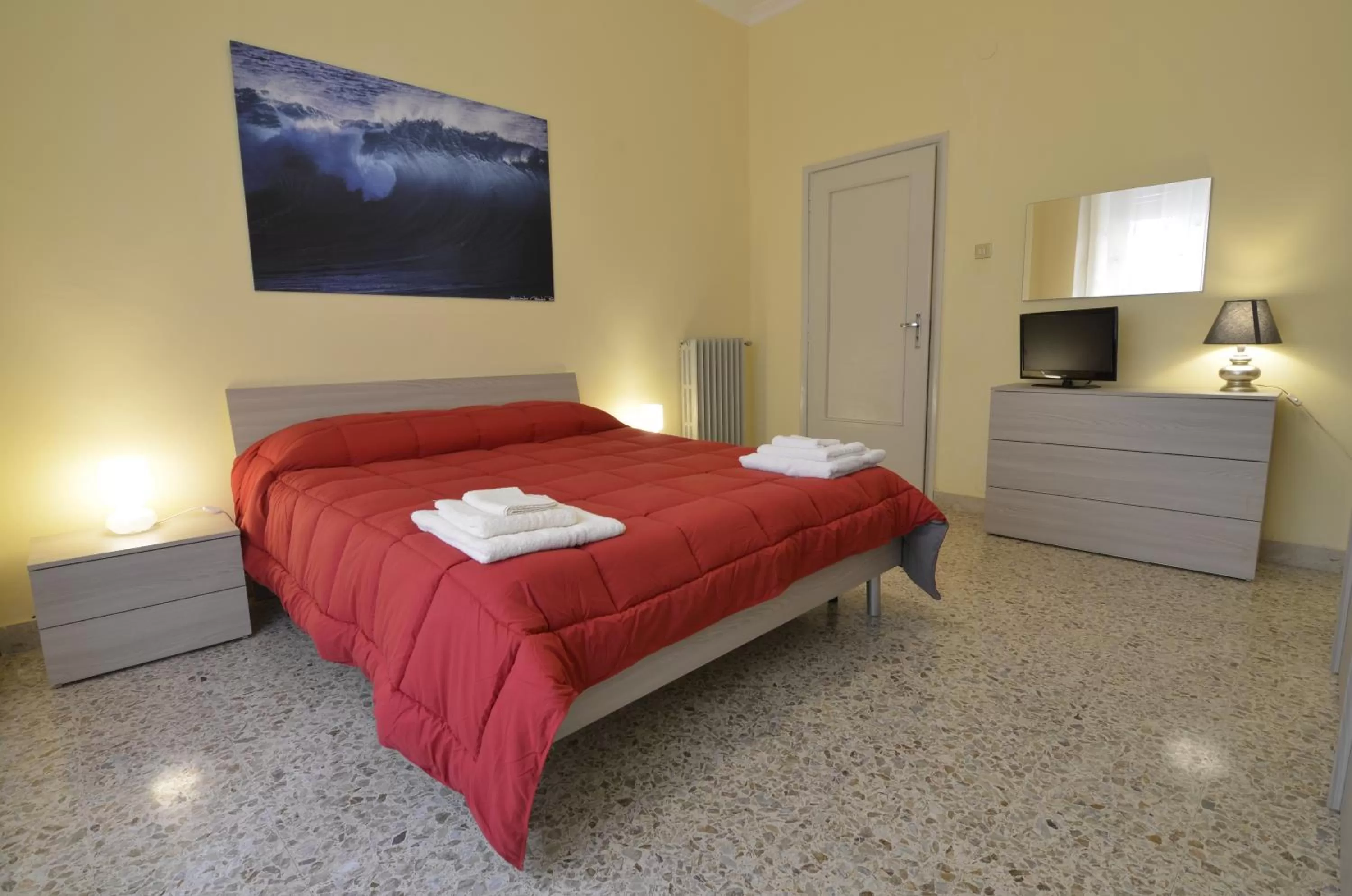 Staff, Bed in Efesto Bed & Breakfast