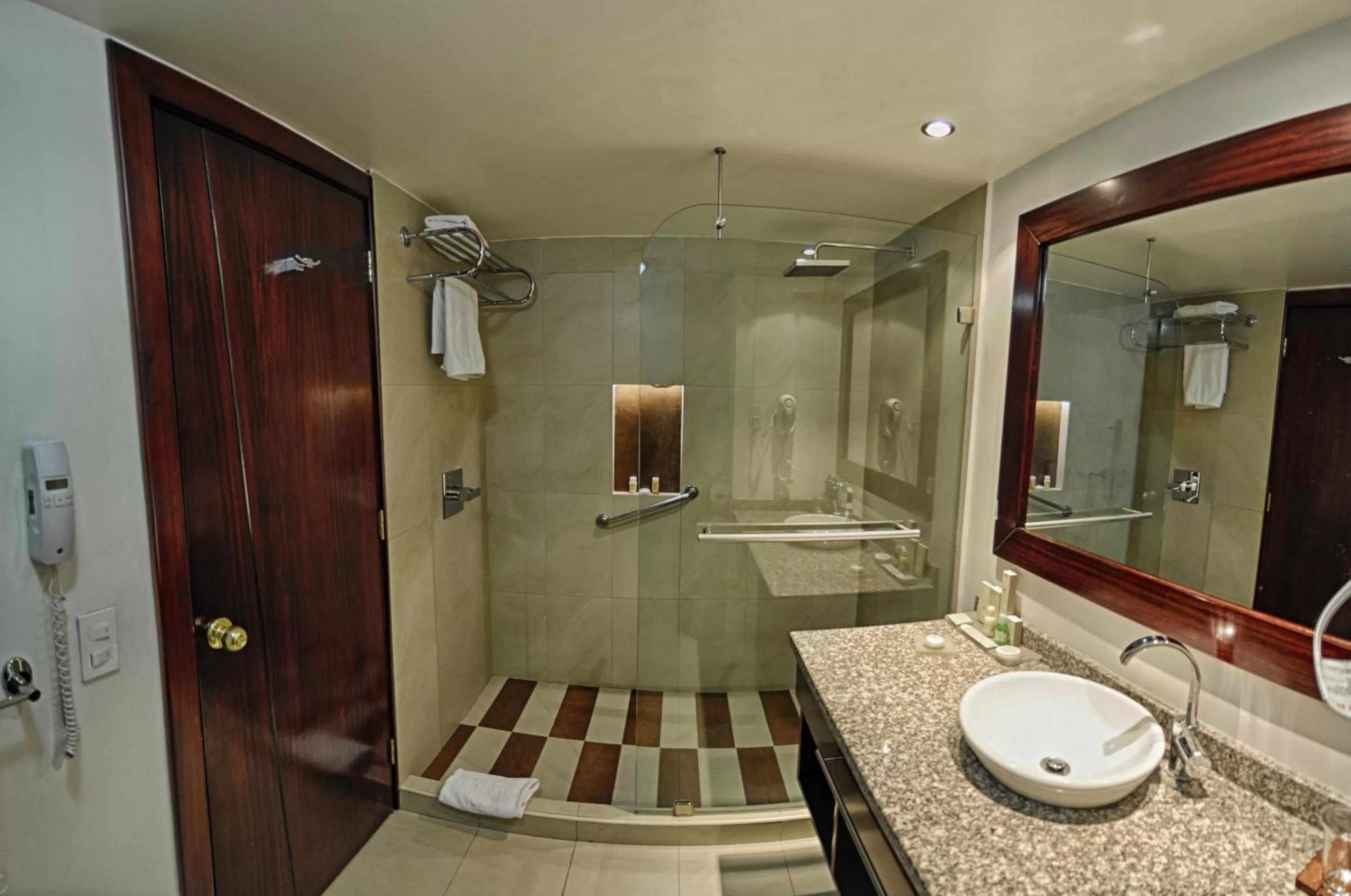 Bathroom in Wyndham Garden Quito