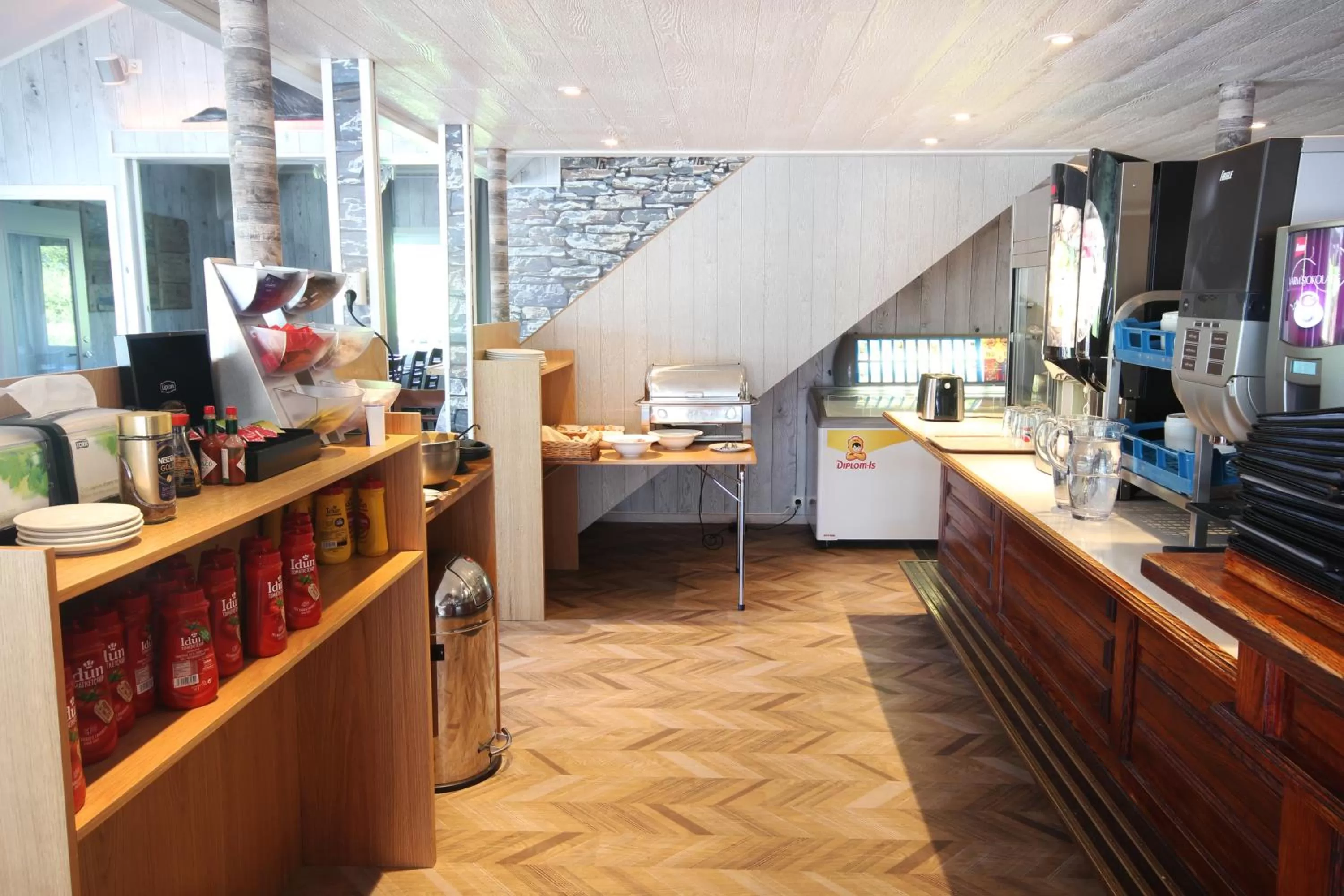 Buffet breakfast in Napoli Resturant & Hotell AS