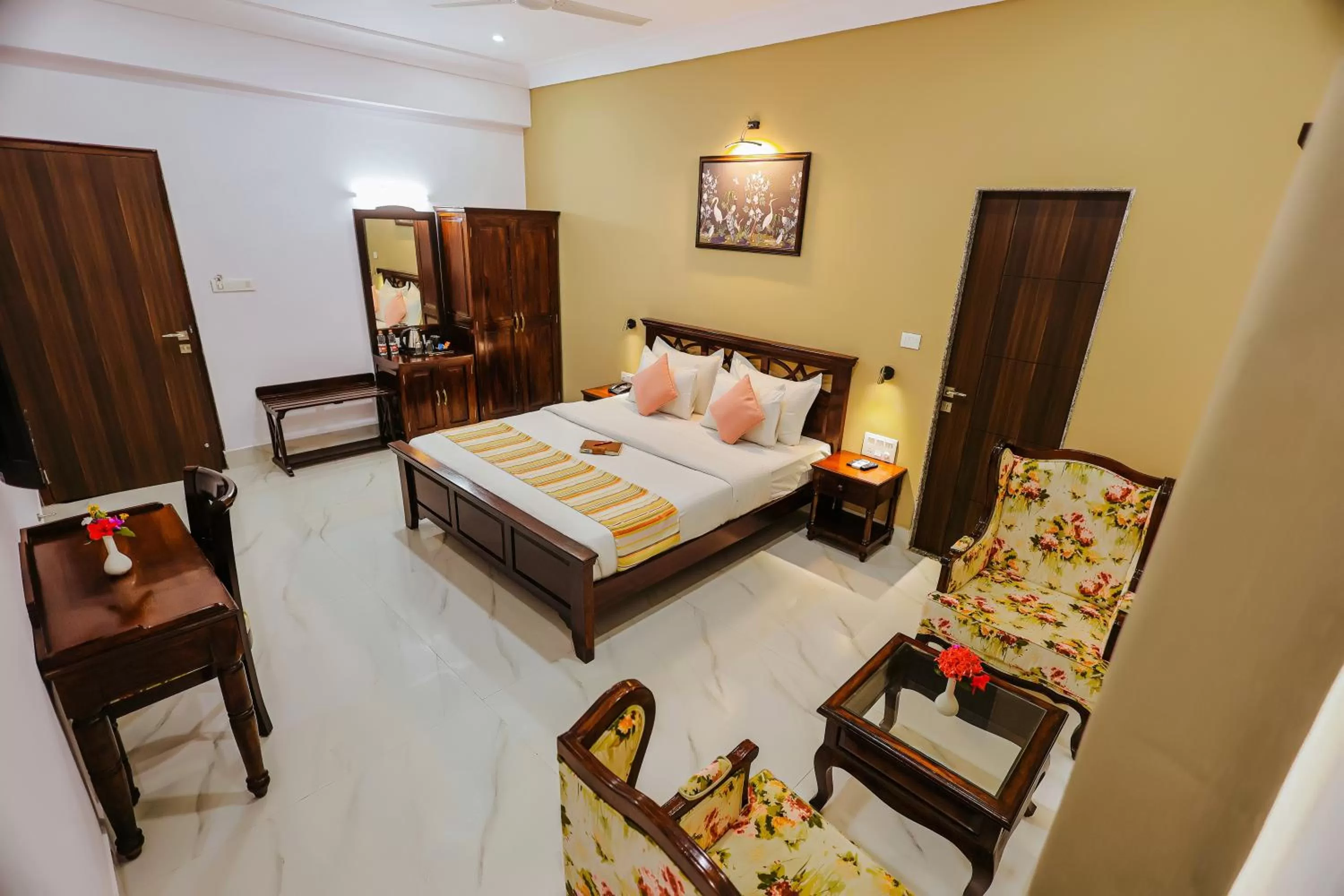 Bed in Revaas Lake View Boutique Stay