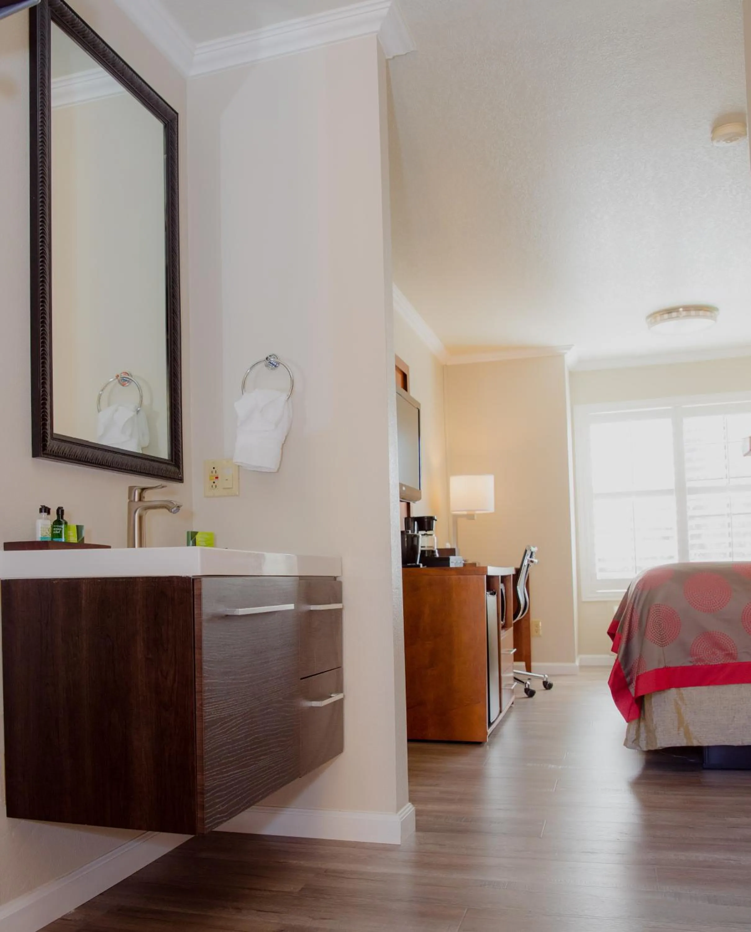 Bed in Ramada by Wyndham Mountain View