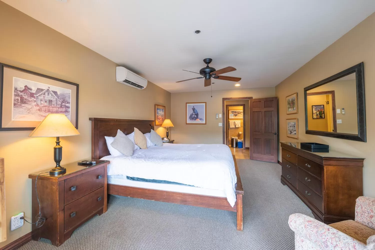 Bed in Treasure Mountain Inn