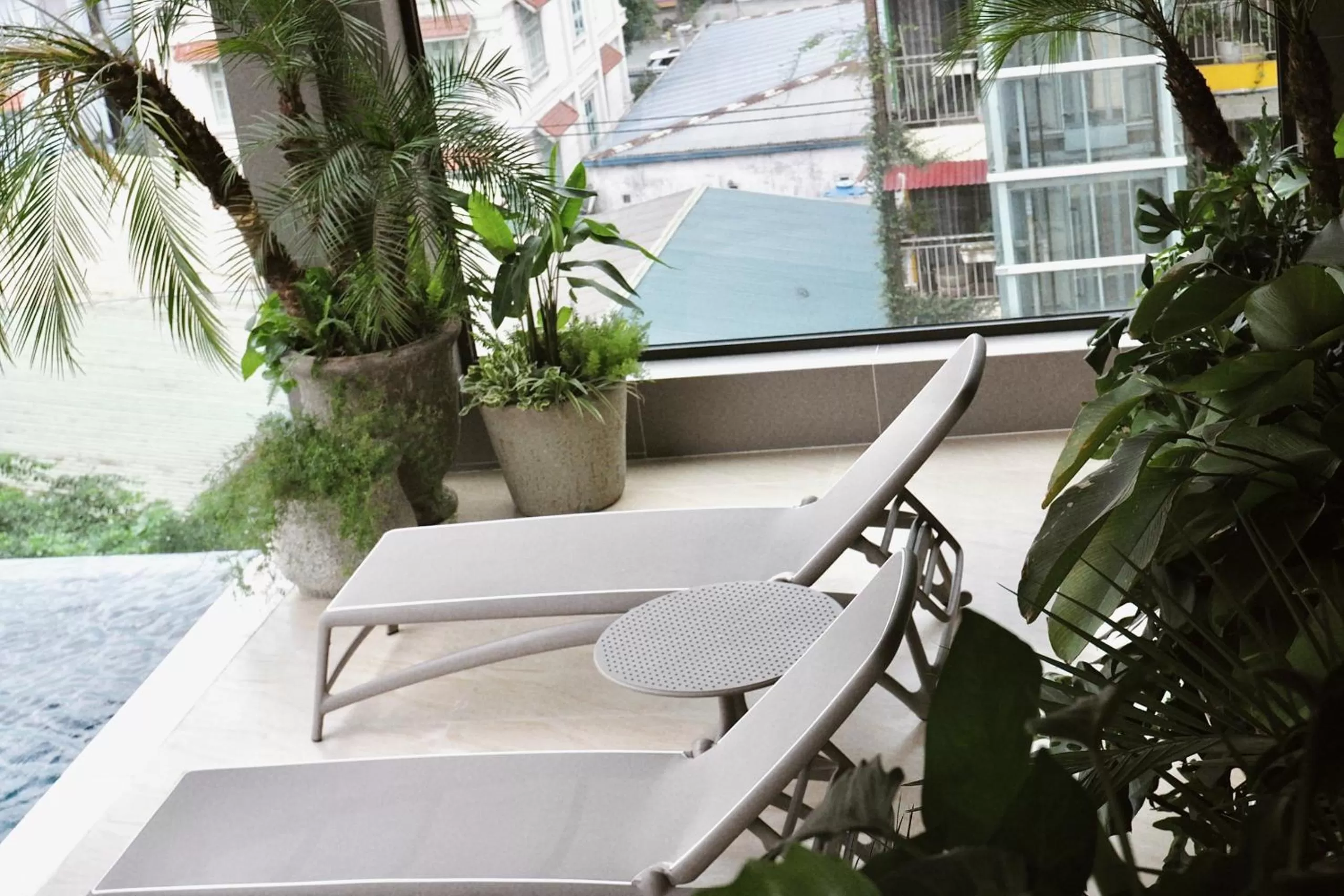 Swimming pool in D'Lecia Ha Long Hotel