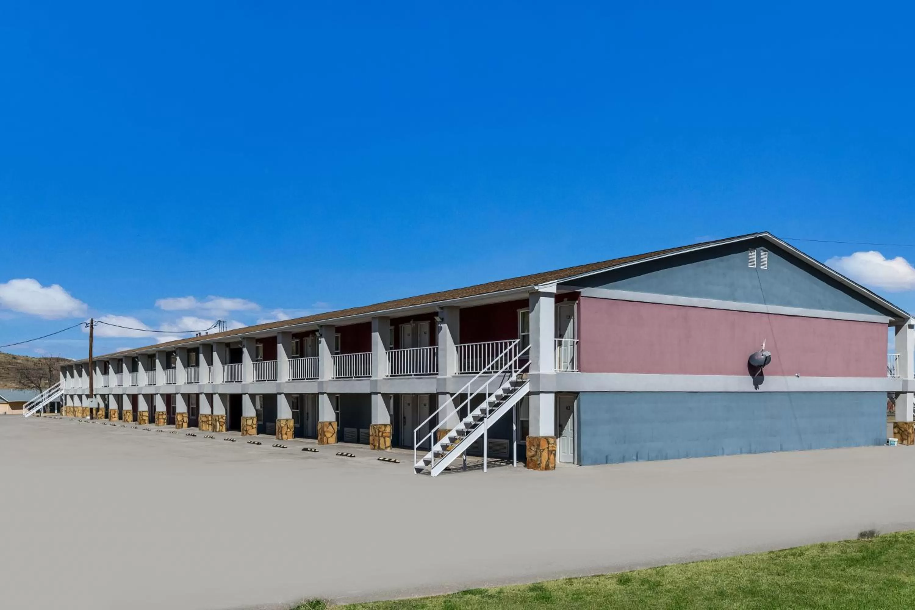 Property building in Americas Best Value Inn Alpine