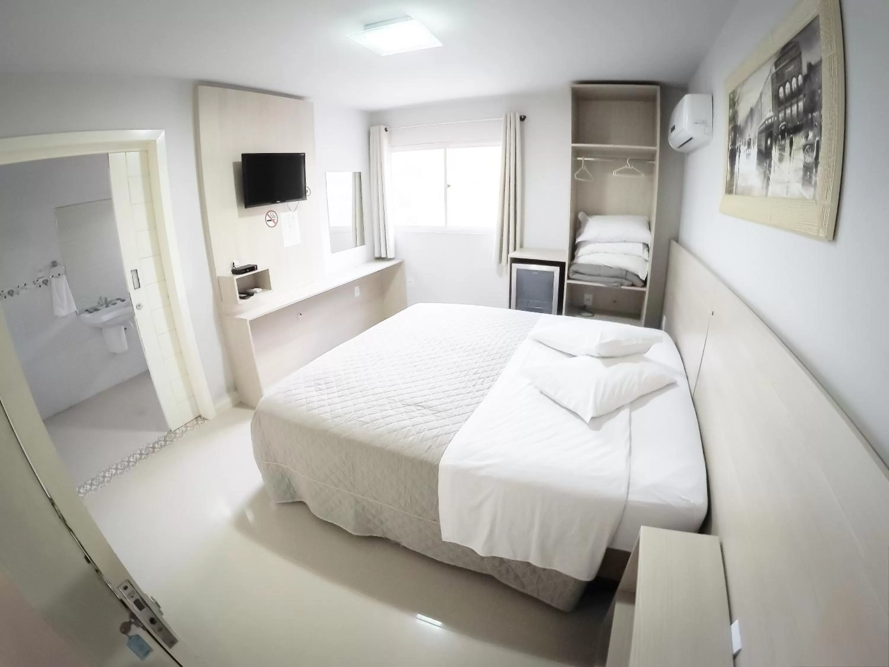 Bedroom, Bed in Hotel Guerra - Pousada Montebelo