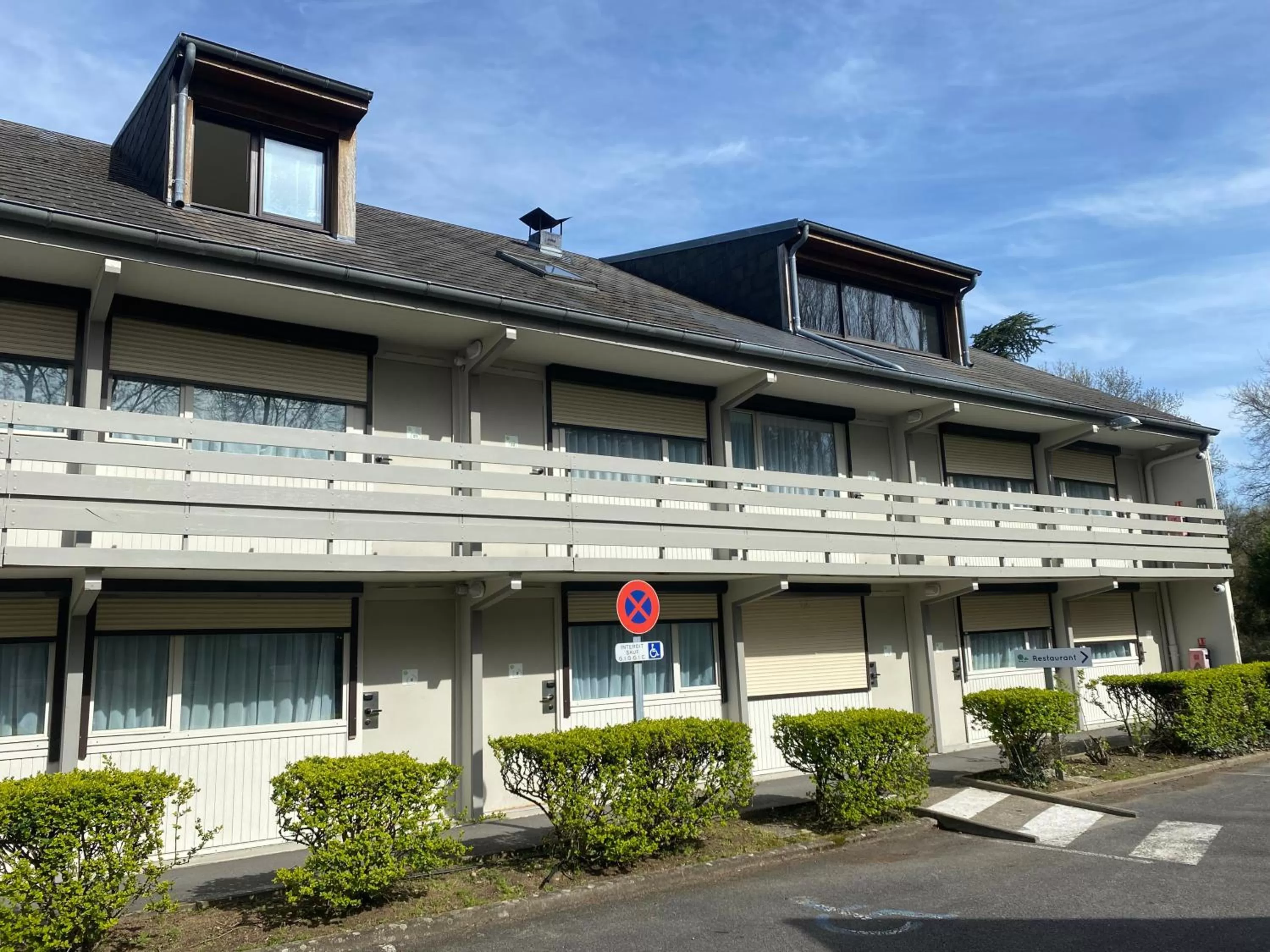 Facade/entrance in Campanile Nantes ~ Rezé Aéroport