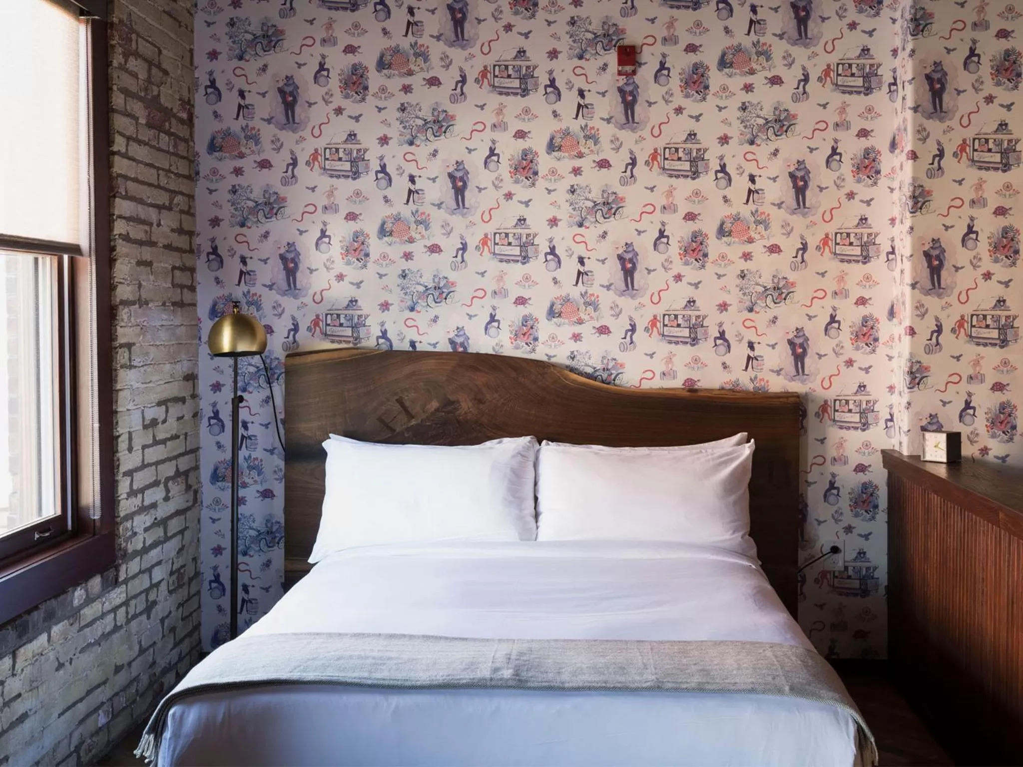 Bedroom, Bed in Wm. Mulherin's Sons Hotel