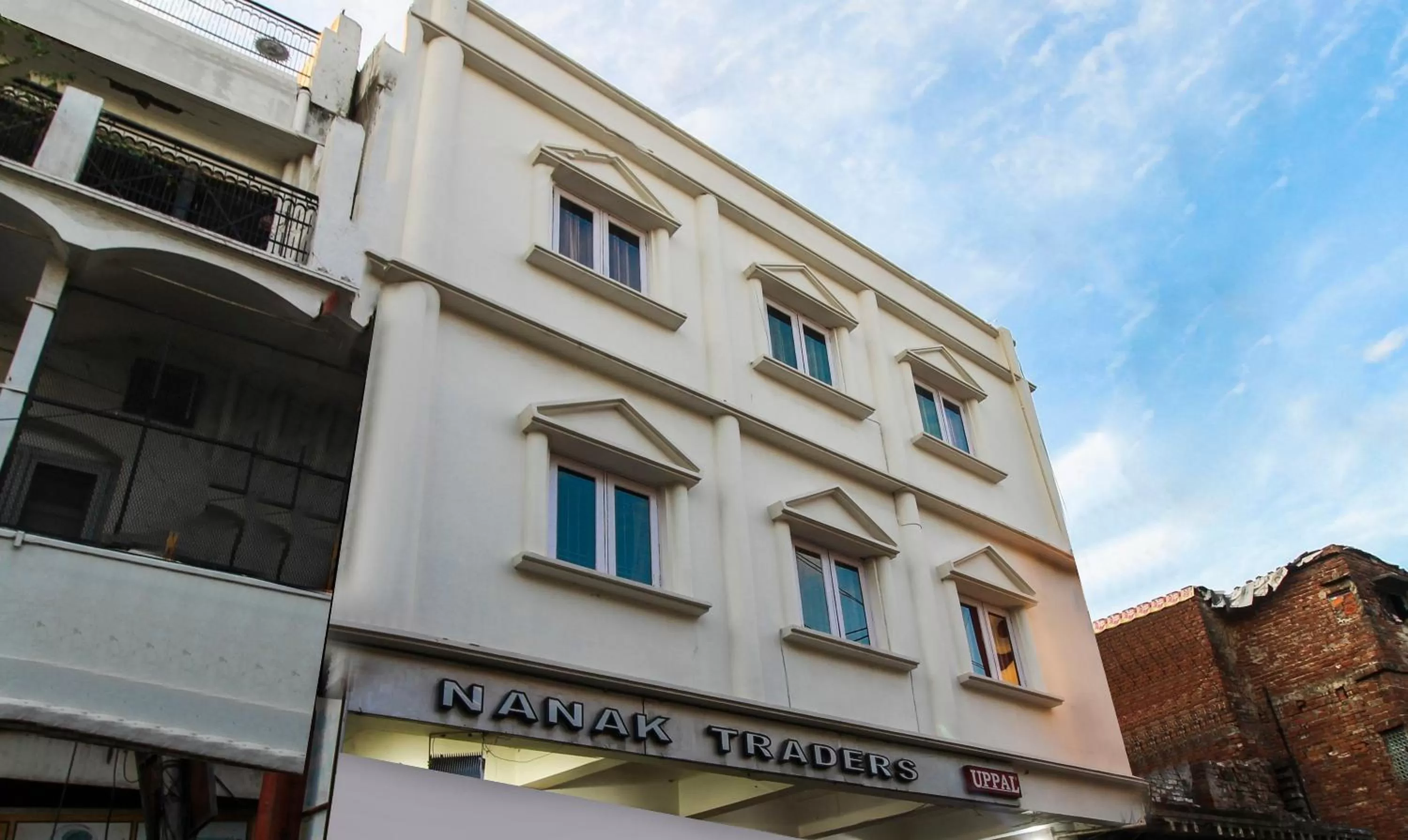 Property Building in Itsy By Treebo - Royal Monarch