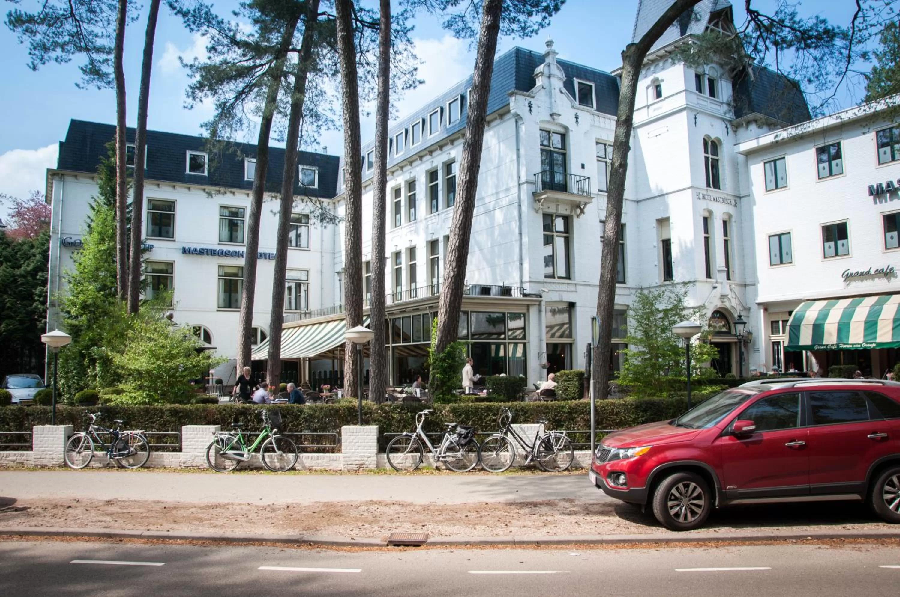 Facade/entrance in Parkhotel Mastbosch Breda