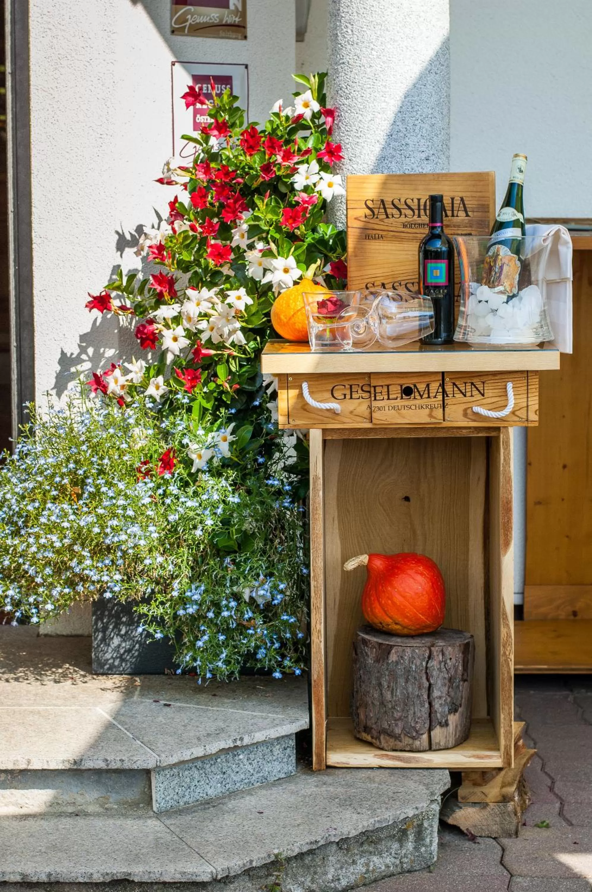 Alcoholic drinks in Hotel und Alpen Apartments mit Sauna - Bürglhöh