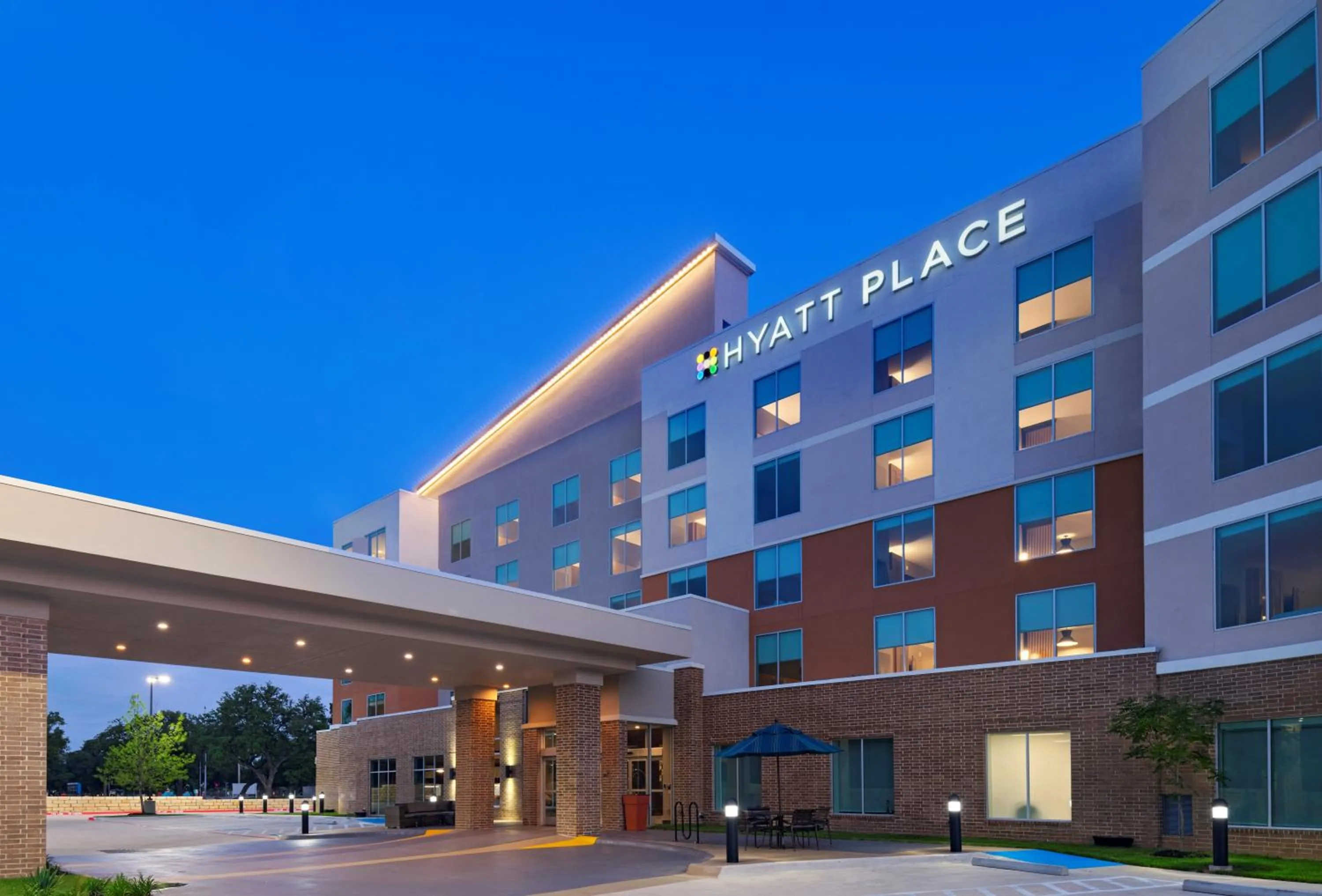 Property building in Hyatt Place Austin Lake Travis/Four Points