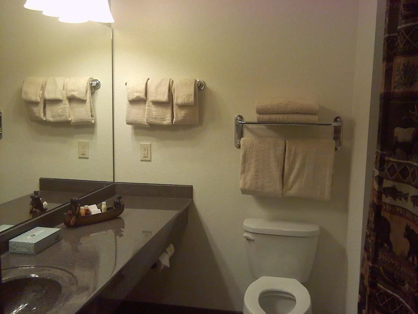 Queen Room with Two Queen Beds in Junction Inn Suites & Conference Center