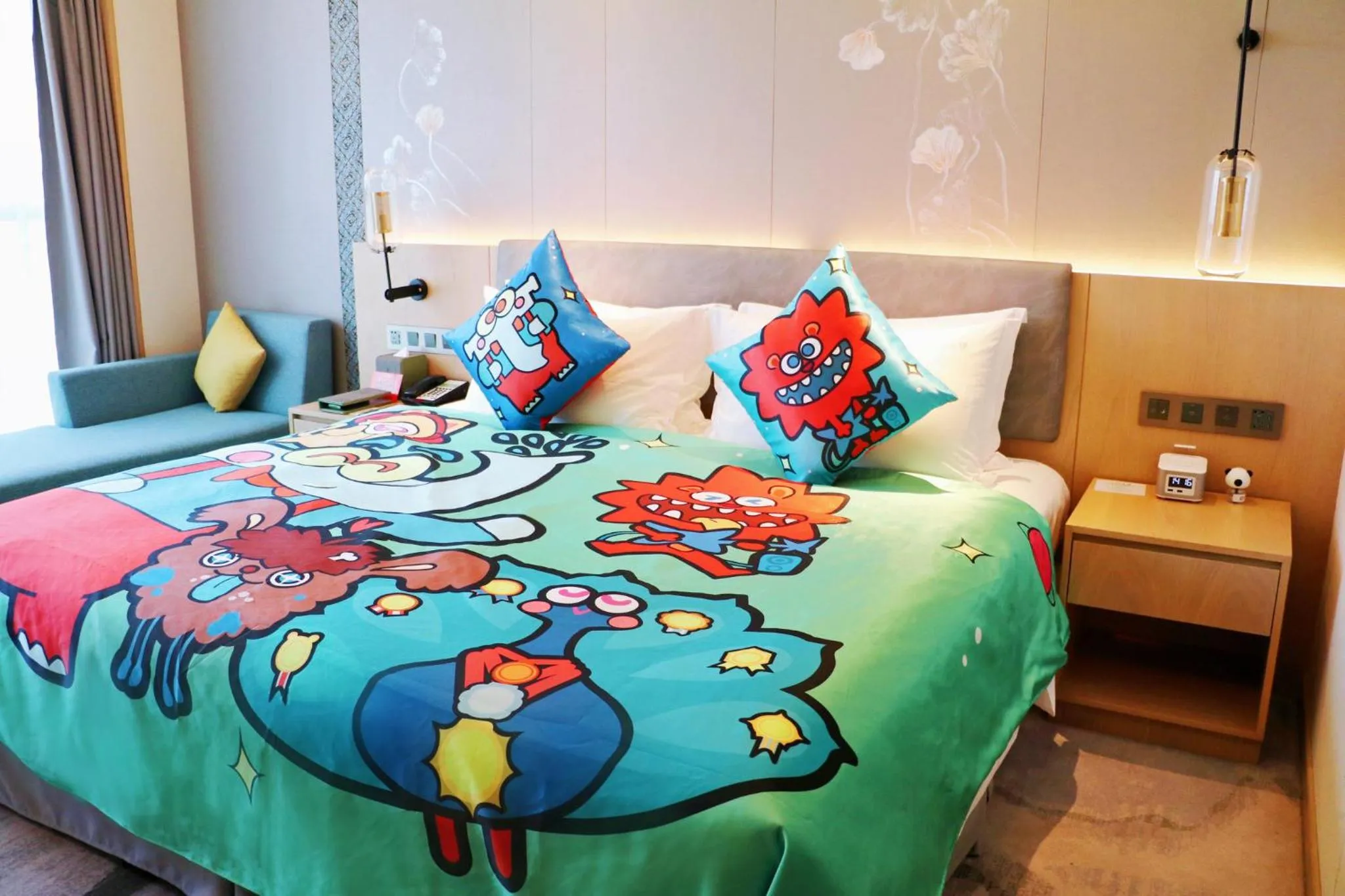 Photo of the whole room, Bed in Holiday Inn Guiyang City Center by IHG