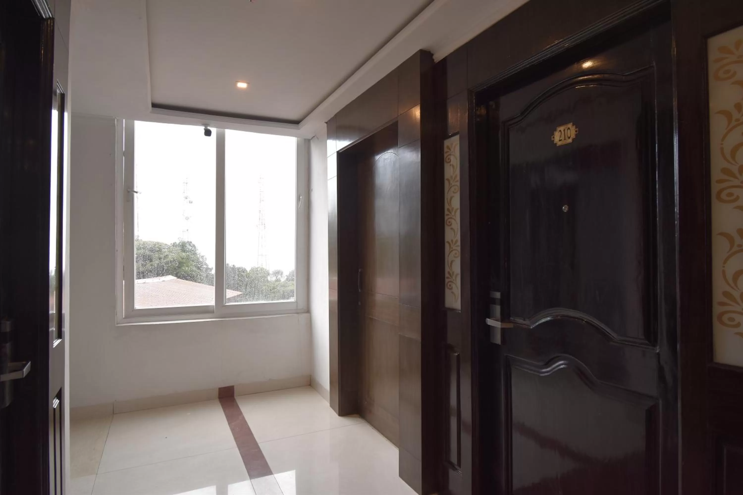 Facade/entrance in The Royal Castle AC Centralized