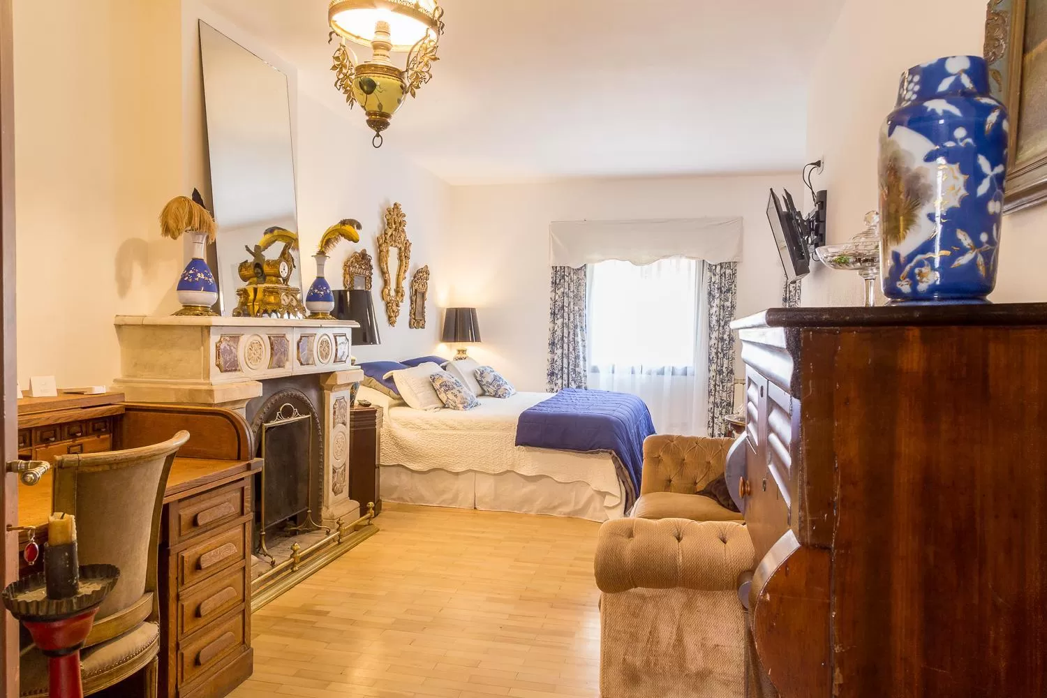 Living room, Bed in Virreinato Hotel Boutique