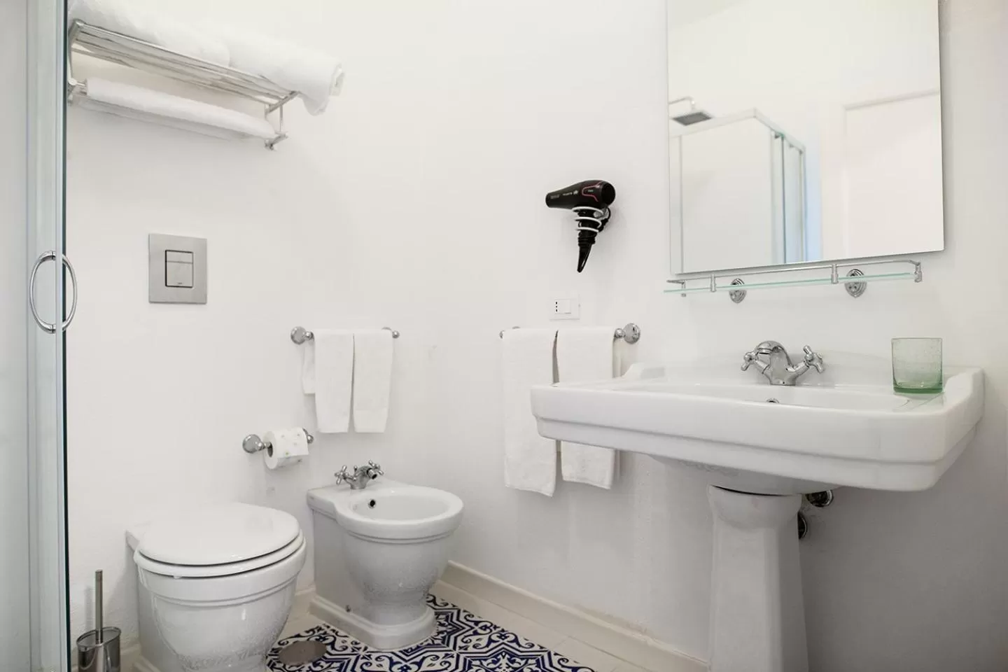 Bathroom in Borgo Rosso di Sera - Resort Country Chic