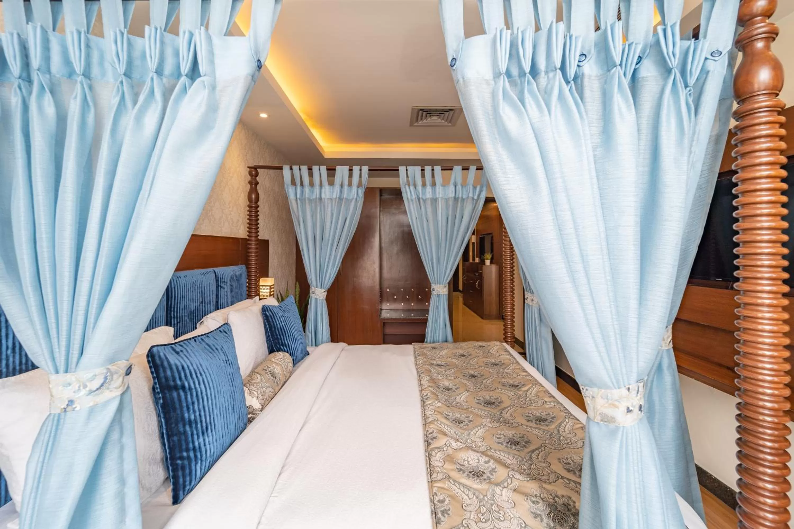 Bedroom, Bed in LP Vilas