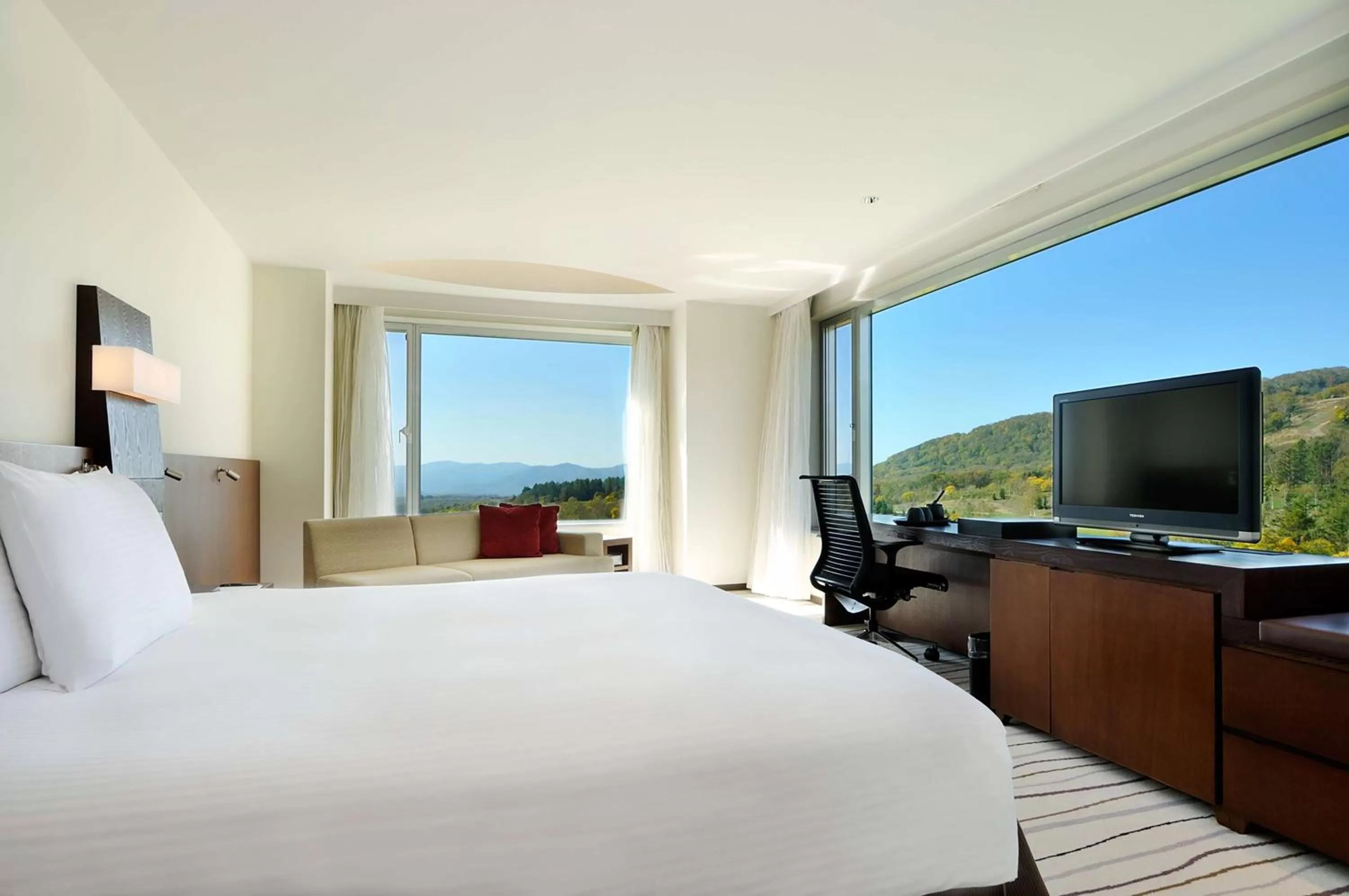 Bed in Hilton Niseko Village