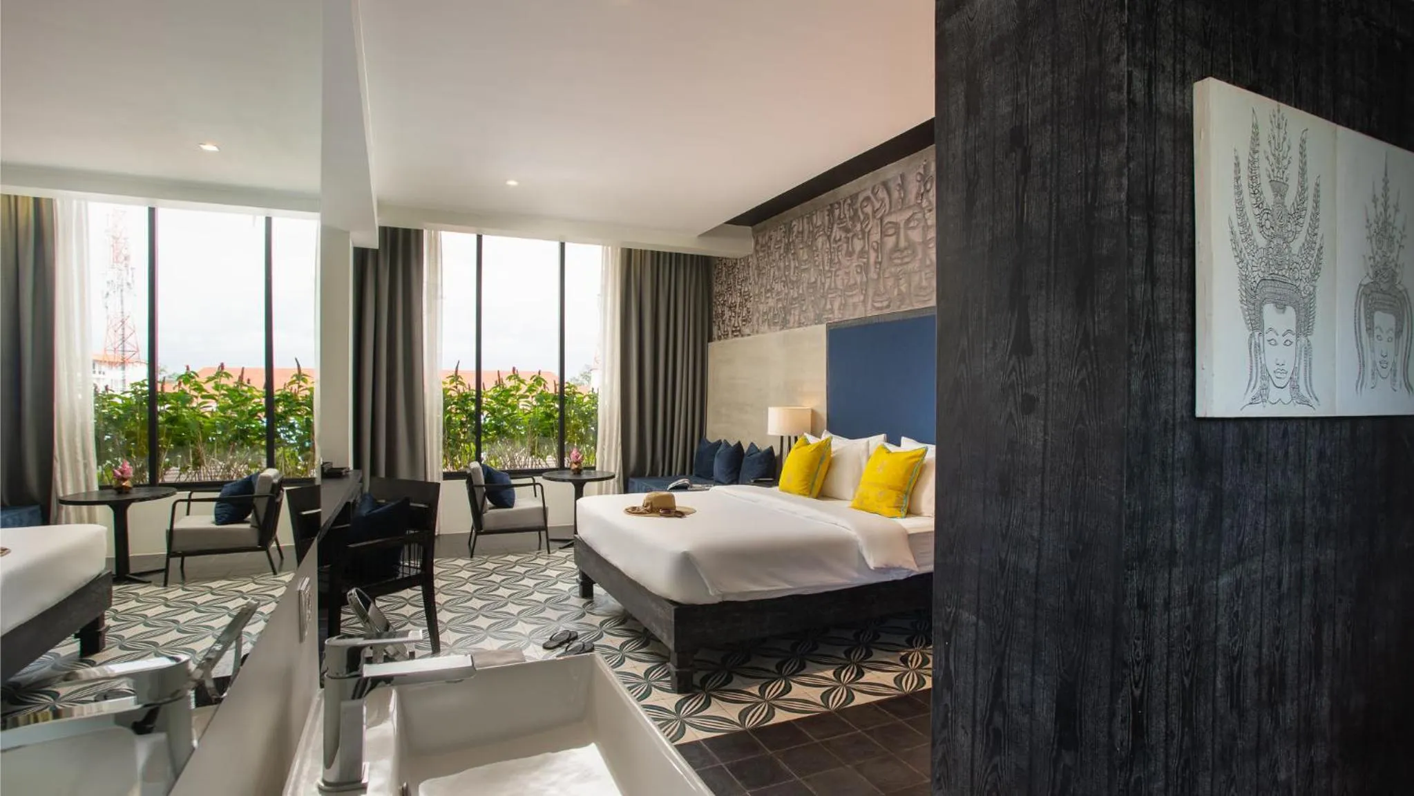 Photo of the whole room, Bed in Monthara Angkor Residence