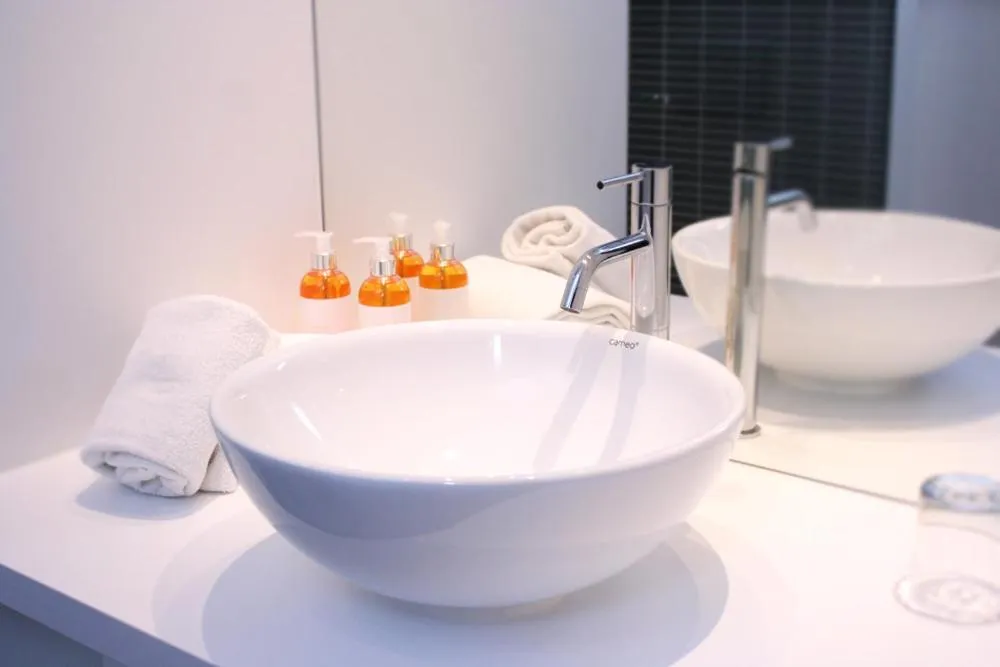 Bathroom in enso Hotel