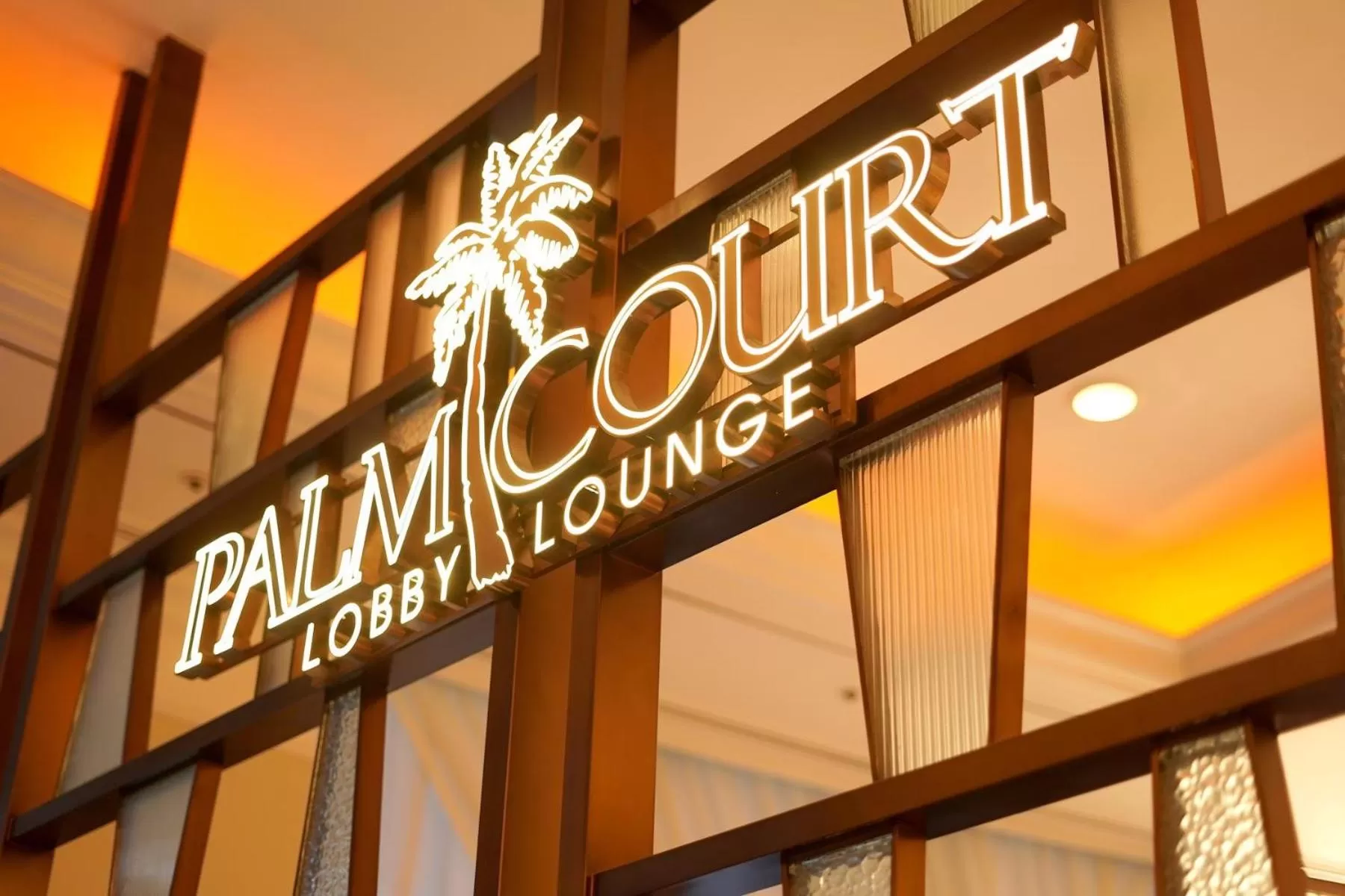 Lounge or bar in Hanoi Daewoo Hotel