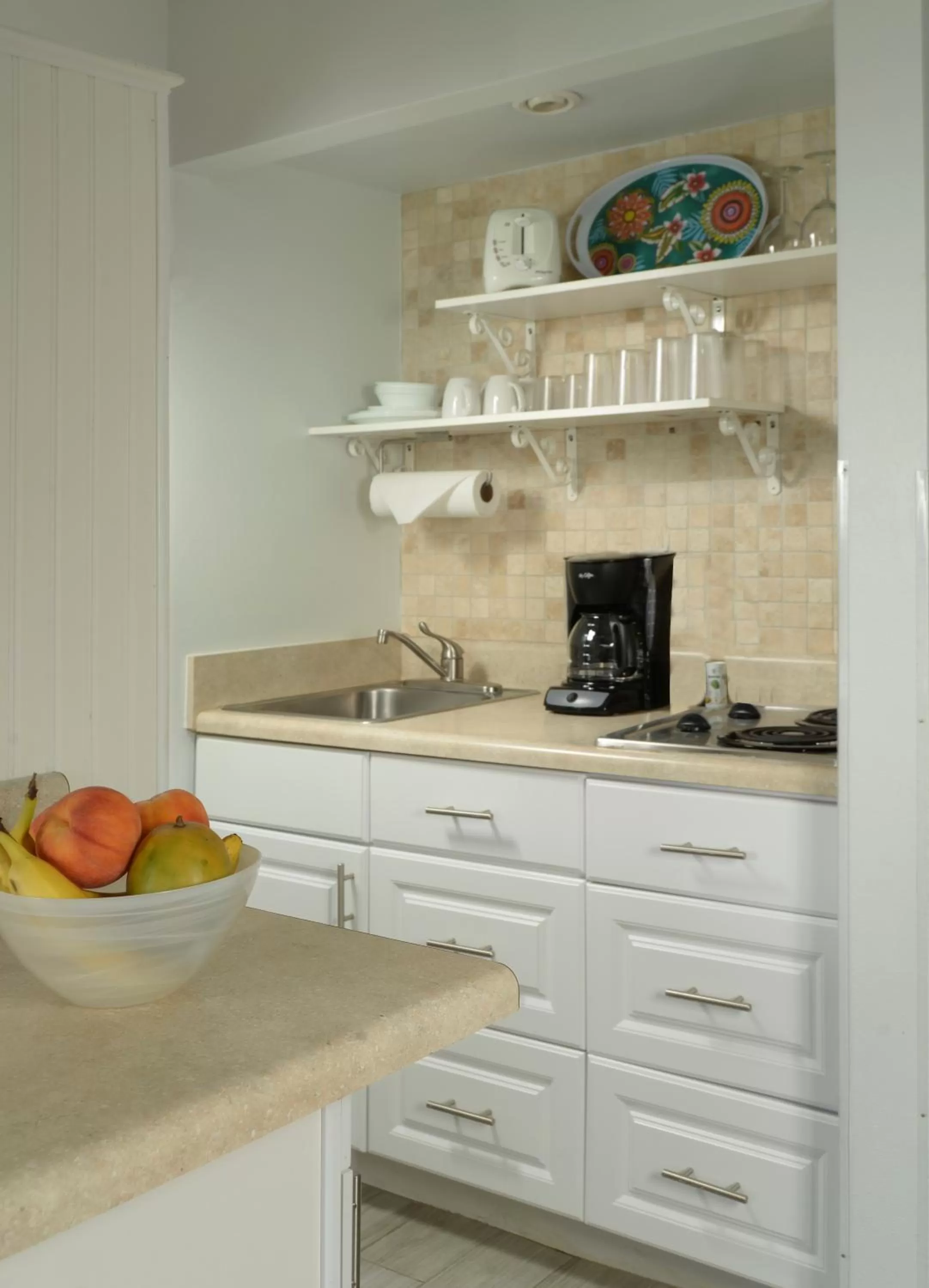 Kitchen or kitchenette in Tuckaway Shores Resort