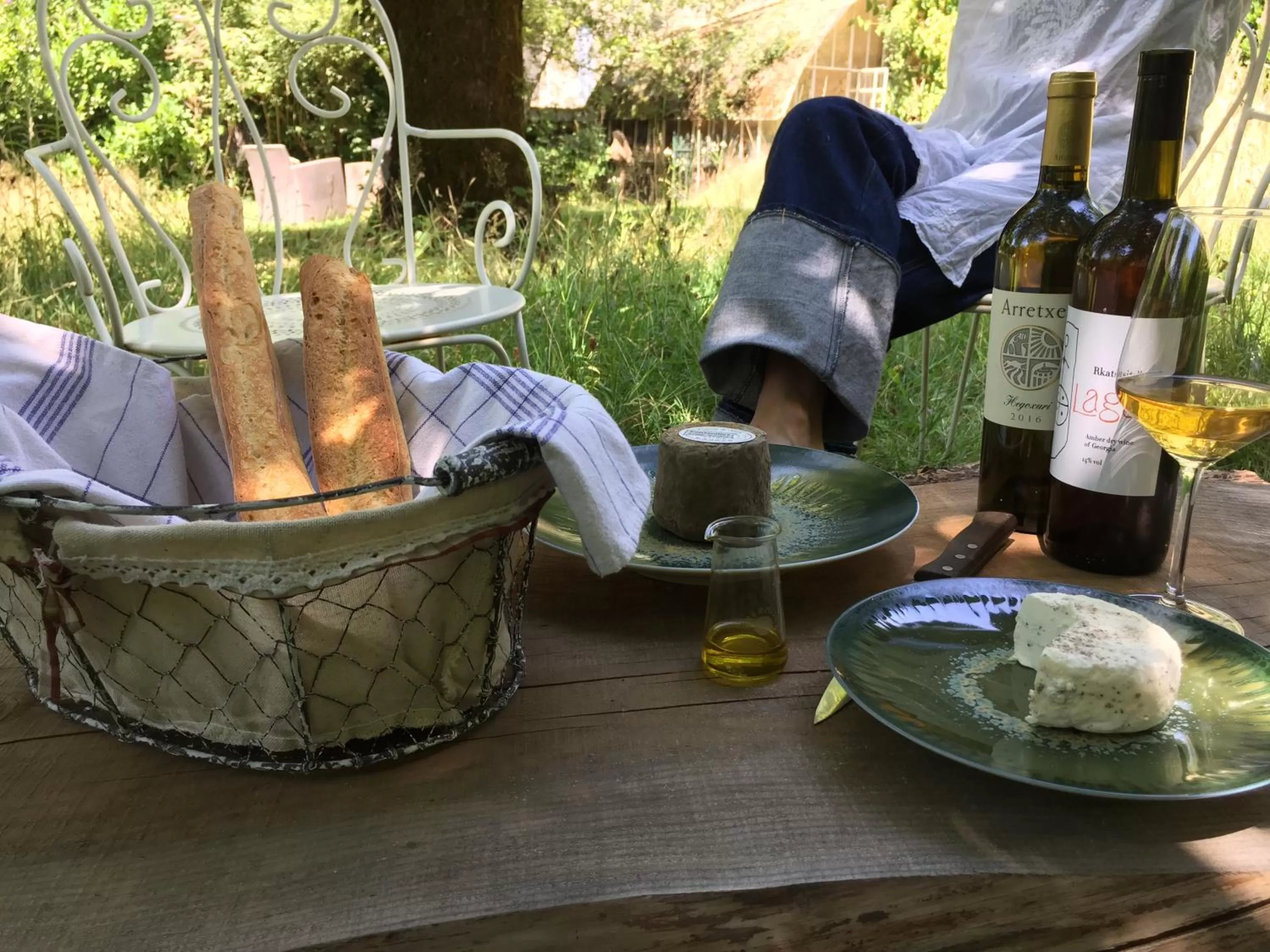 Patio in Le Jardin des Lys