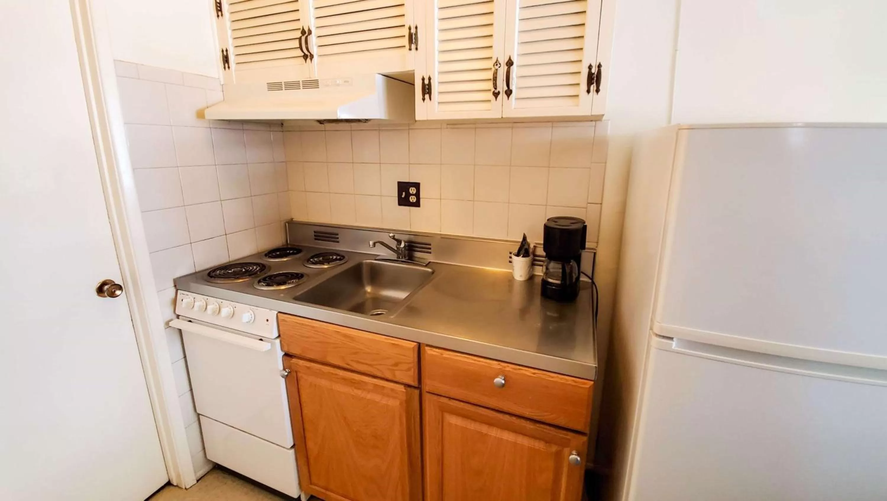 Kitchen or kitchenette in Magnuson Hotel Sierra Vista