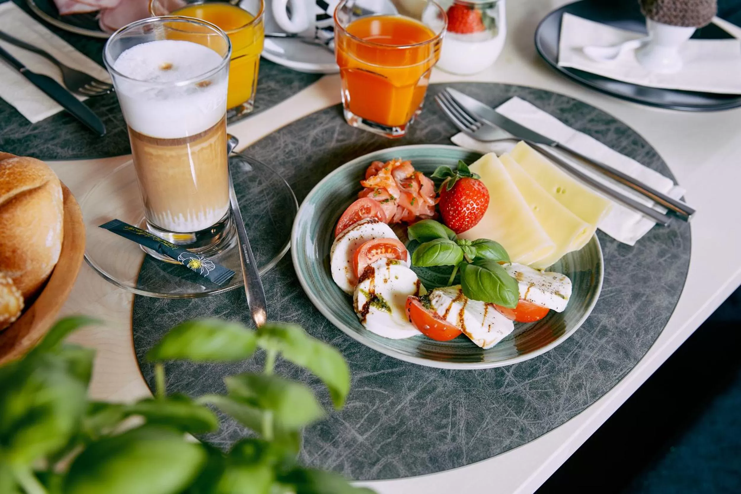 Breakfast in Home suite home