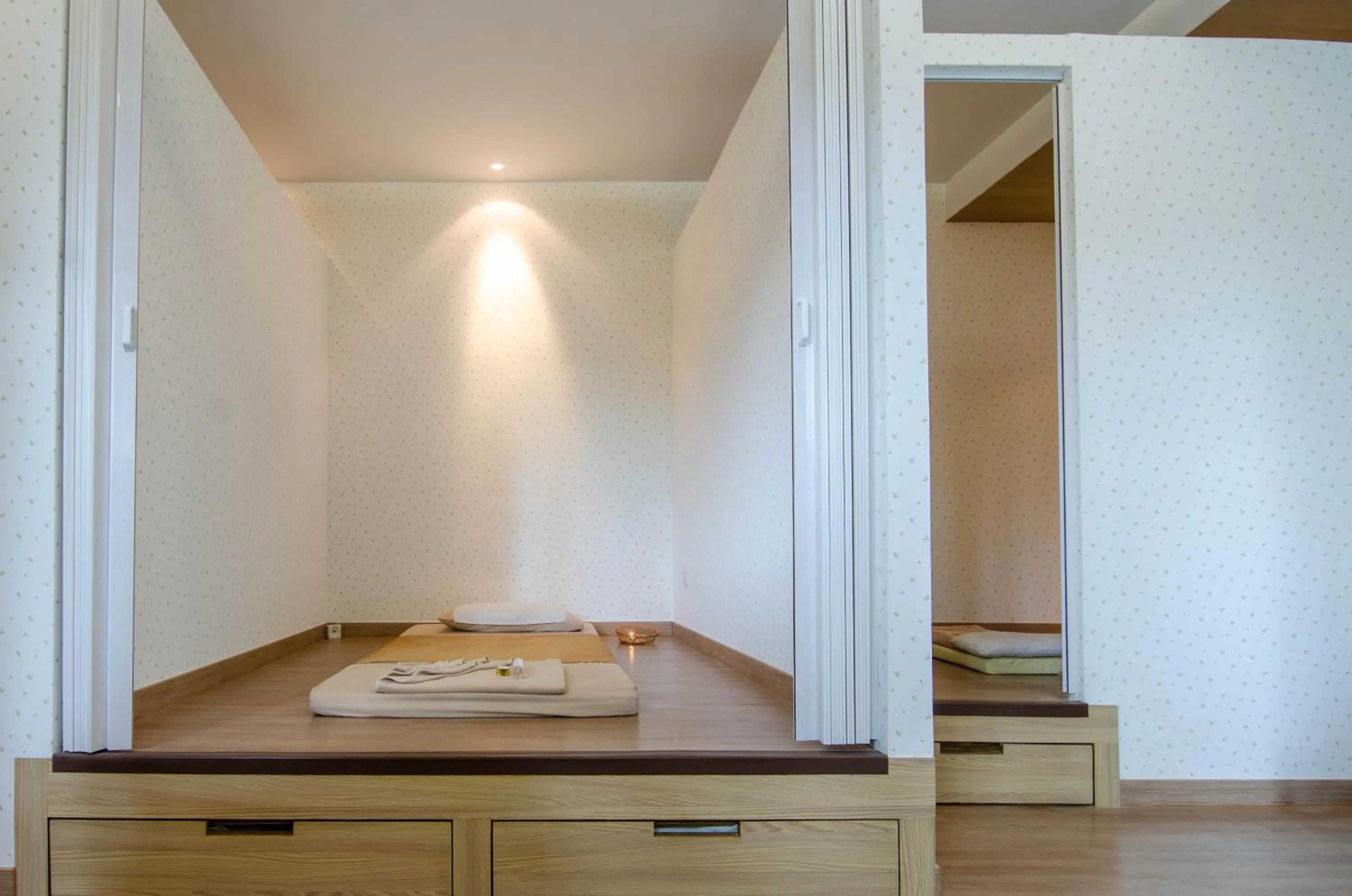 Massage in Grand Tara Garden Thai Hotel