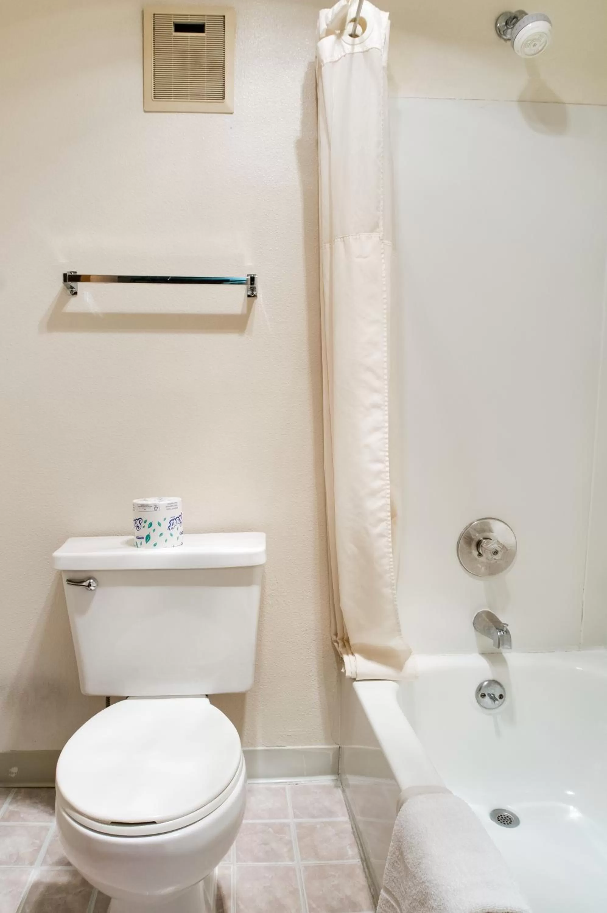 Bathroom in GuestHouse Inn Fife