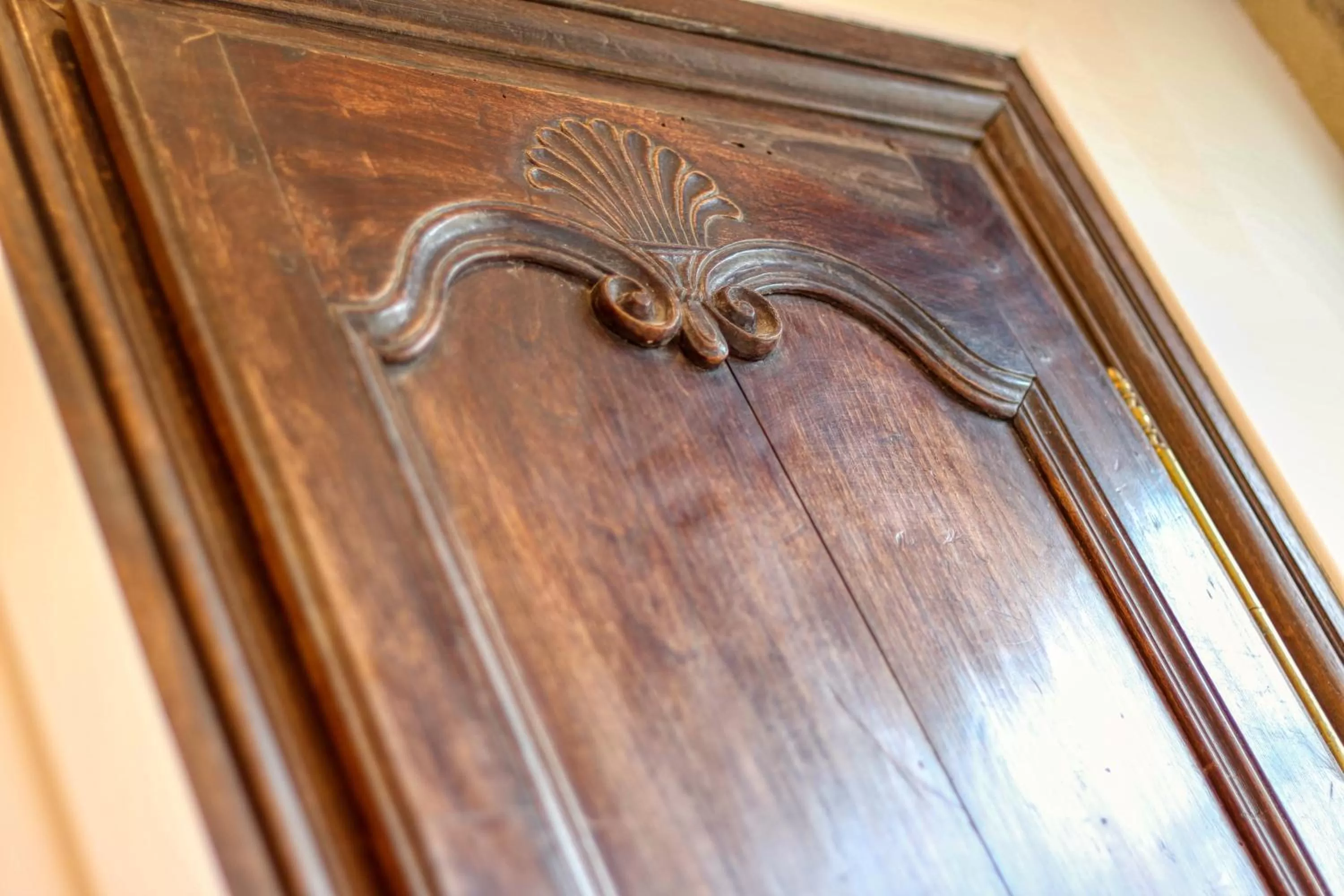 Facade/entrance in KERBELEG, ferme-manoir du XVè siècle, chambres grand confort