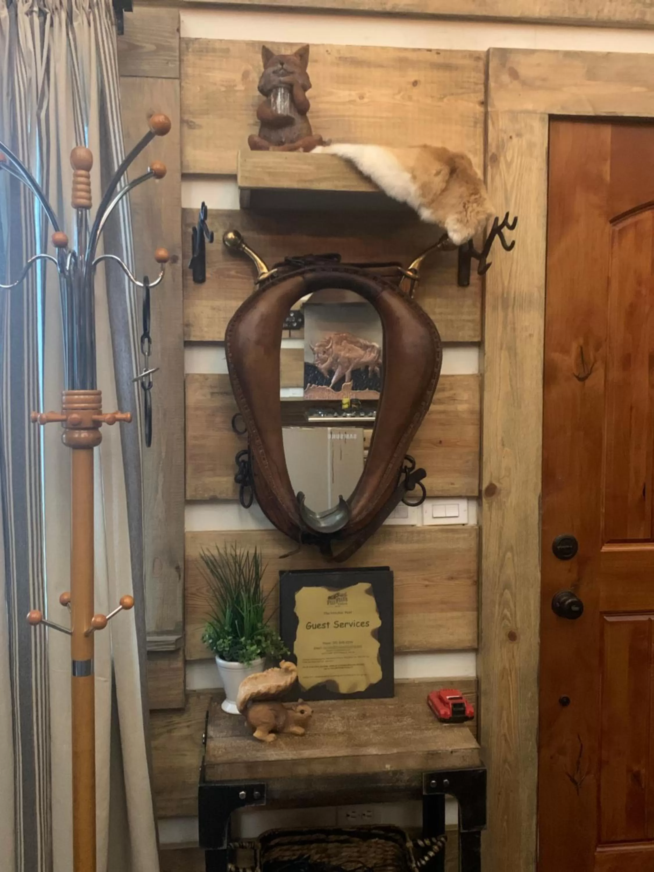 Facade/entrance in Fox Pass Cabins