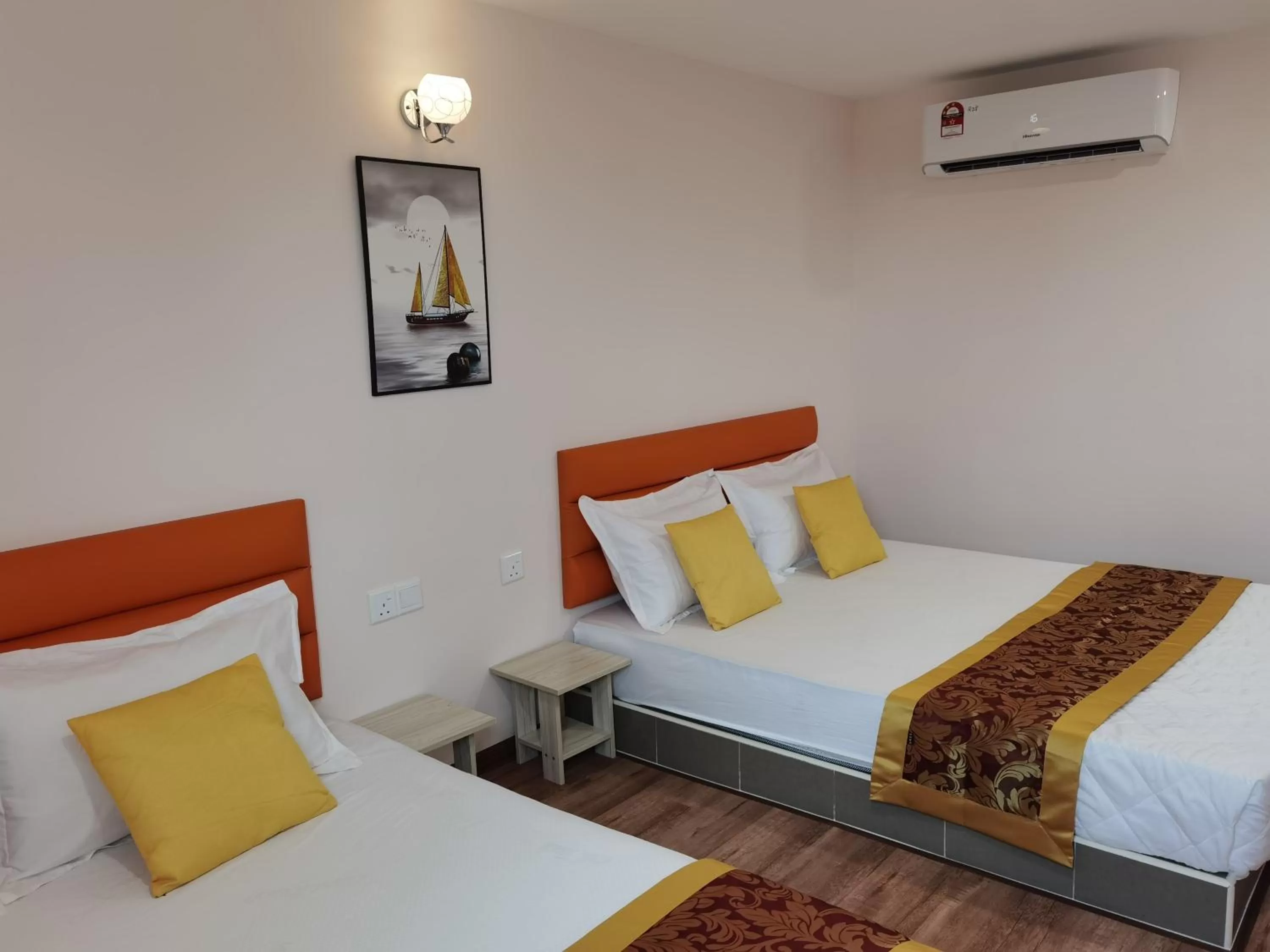 Bedroom, Bed in MORNINGS HOTEL