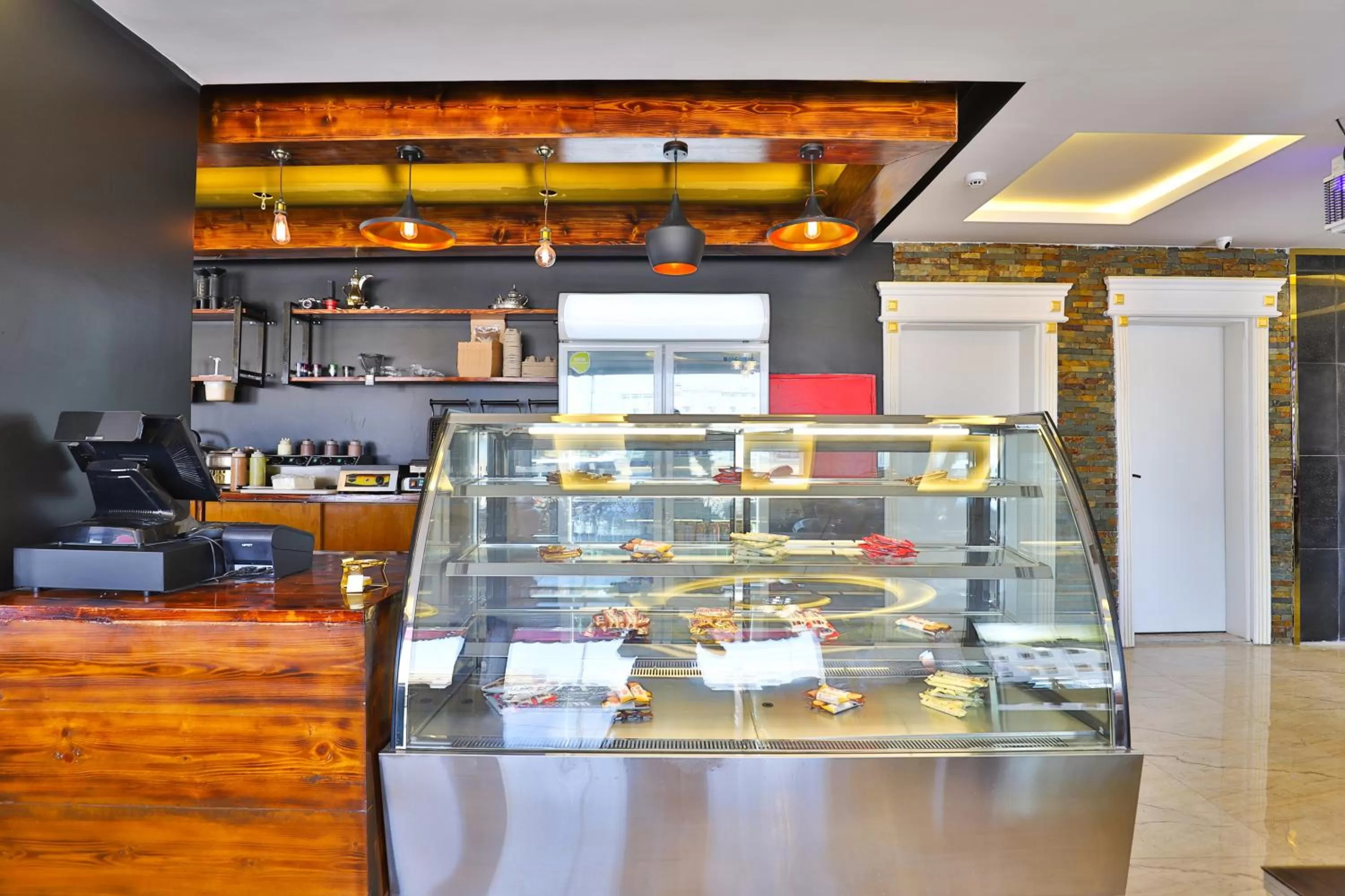 Area and facilities in Esfrine Hotel Apartment