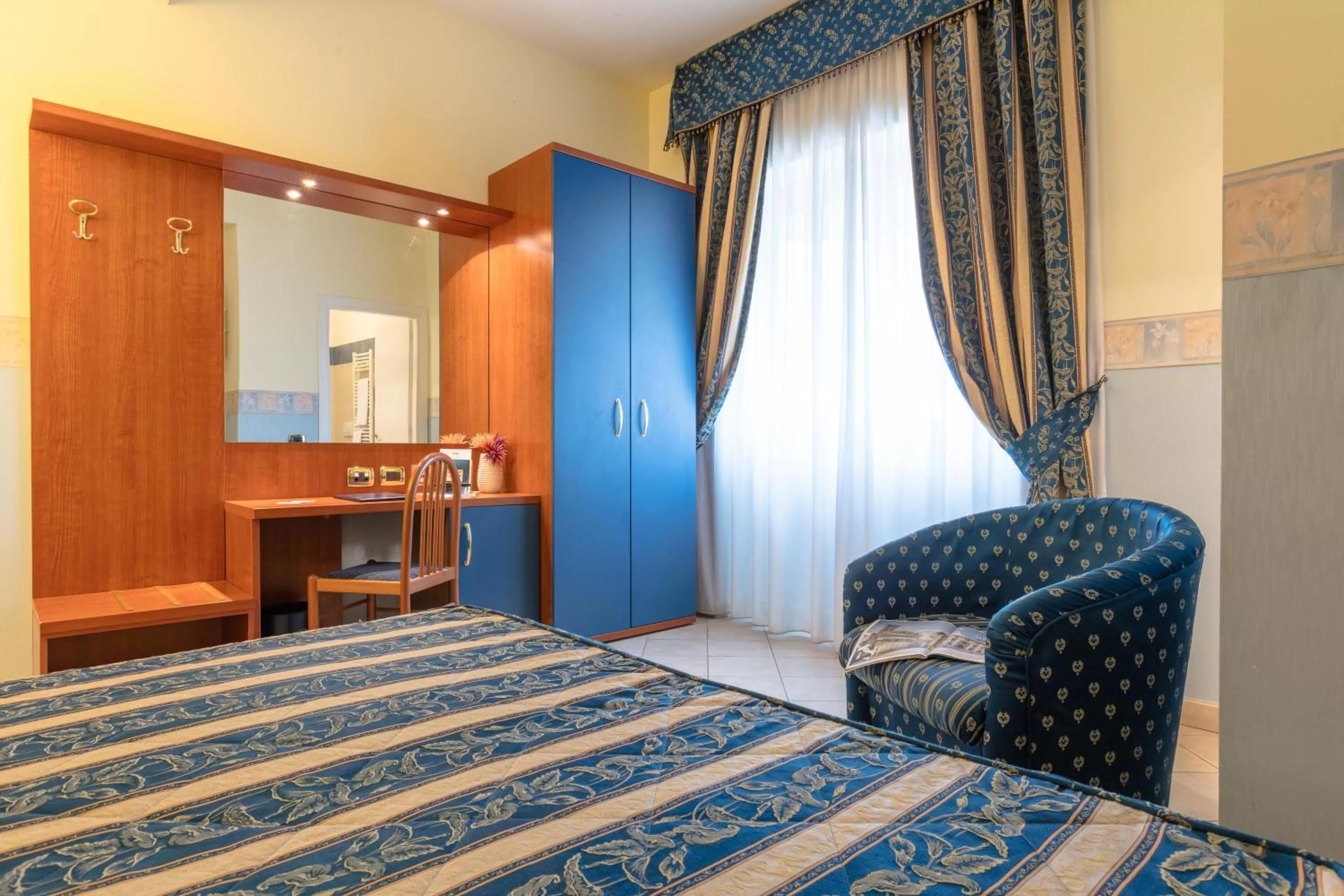 Day, Bed in Hotel Borgo Del Mare