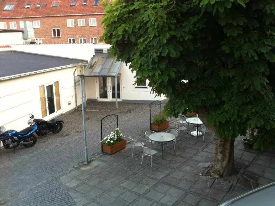 Garden in Det Lille Hotel