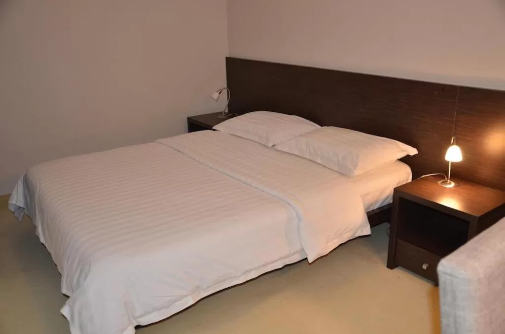 Photo of the whole room, Bed in Hotel Golf Luxury