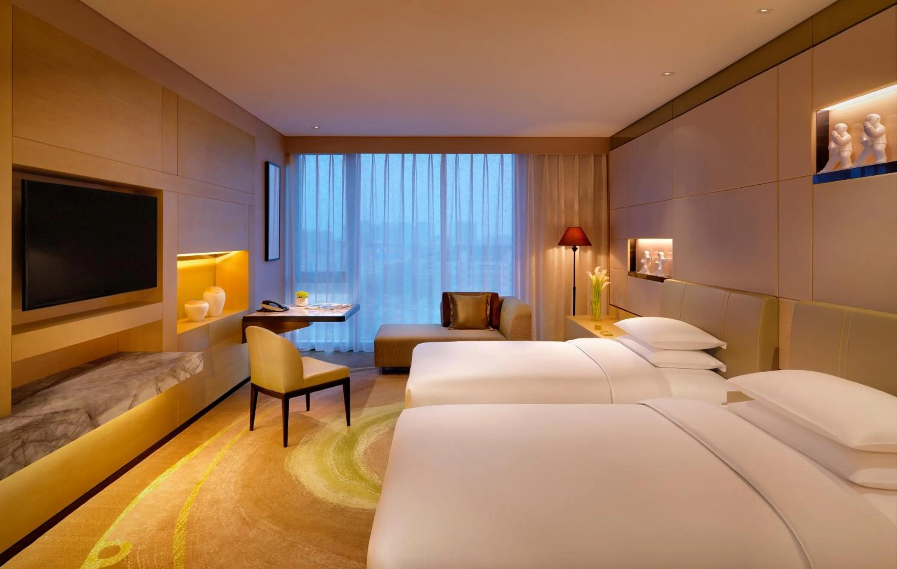 Photo of the whole room, Bed in Hyatt Regency Tianjin East