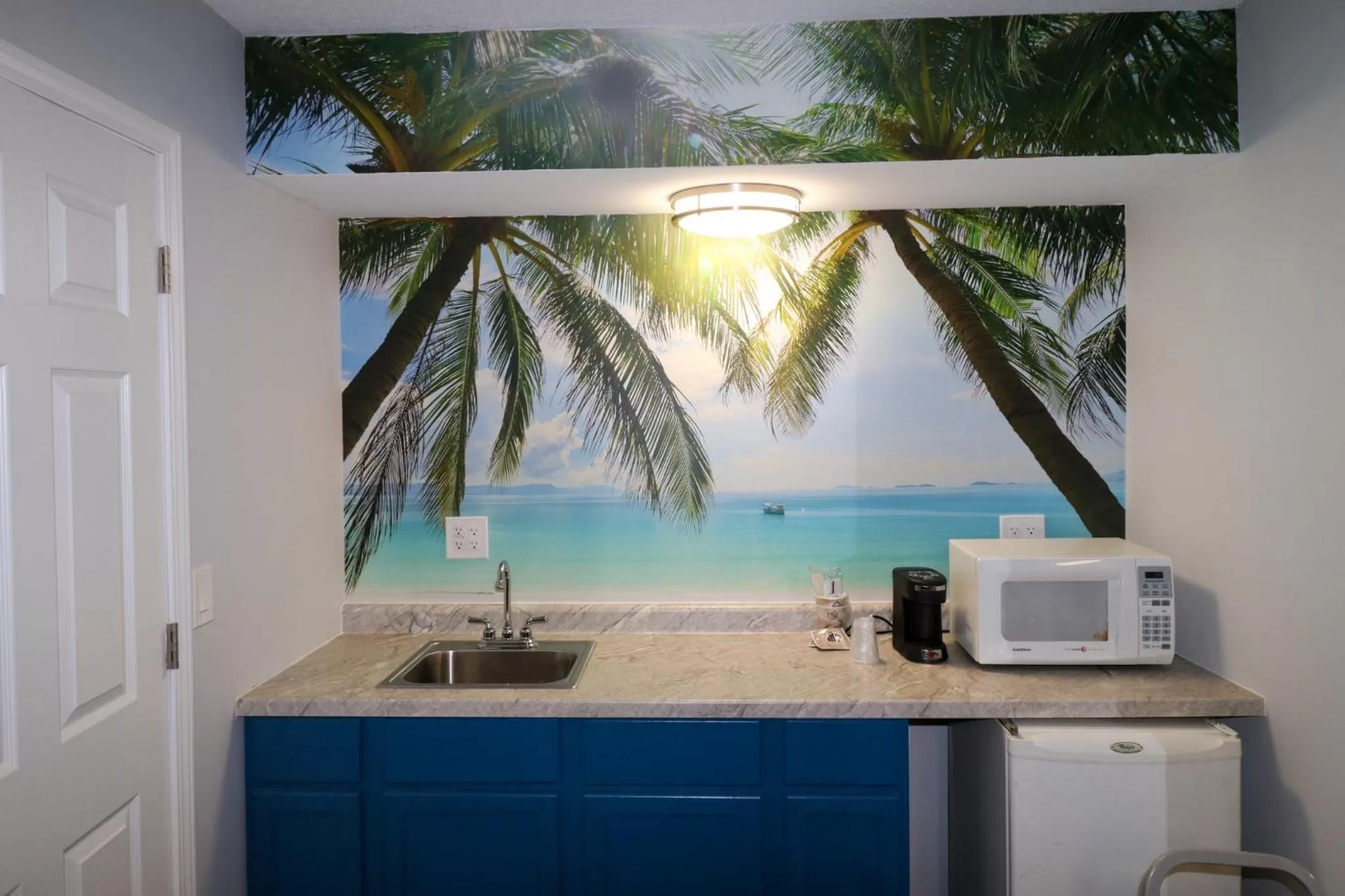 Coffee/tea facilities in Envi Boutique Hotel Henderson-Evansville South