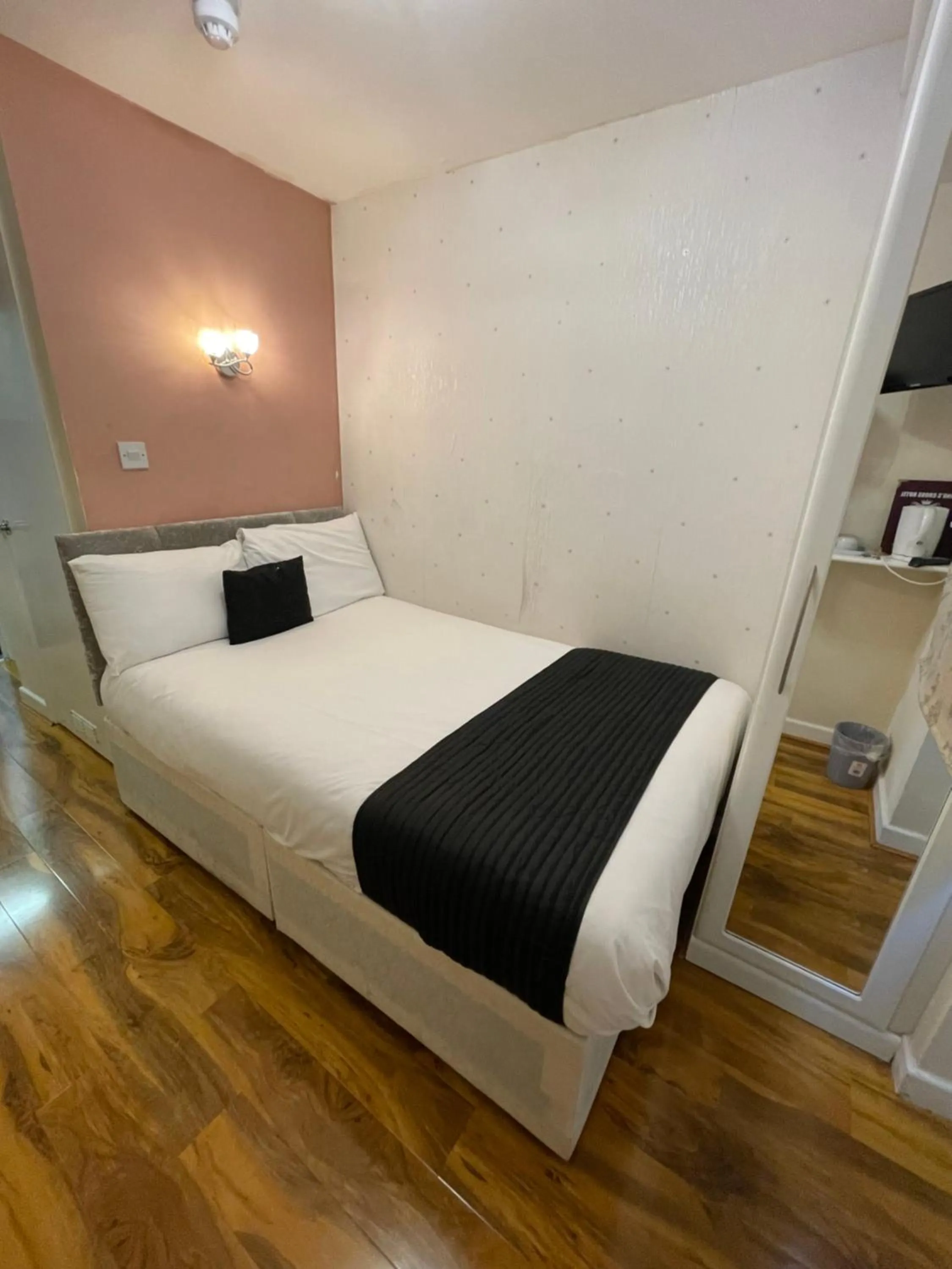 Bed in Kings Cross Hotel London