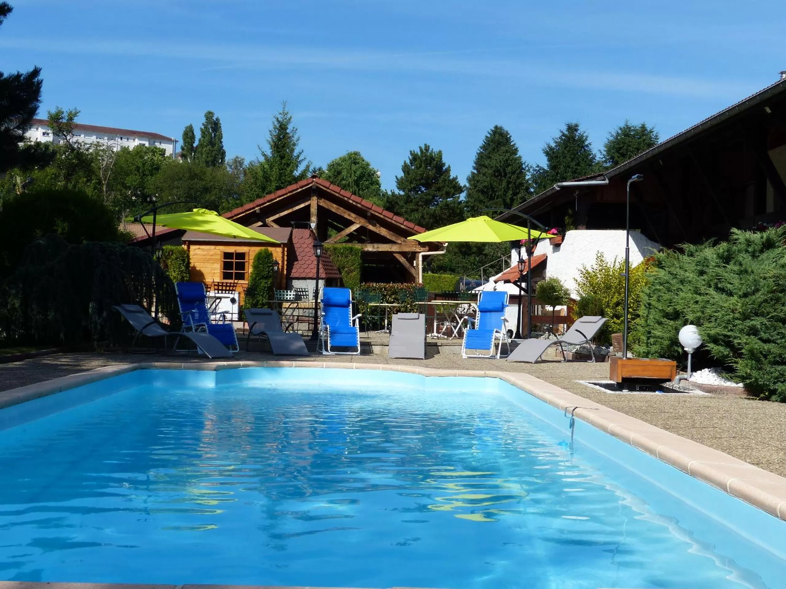 Swimming pool in La Vieille Ferme