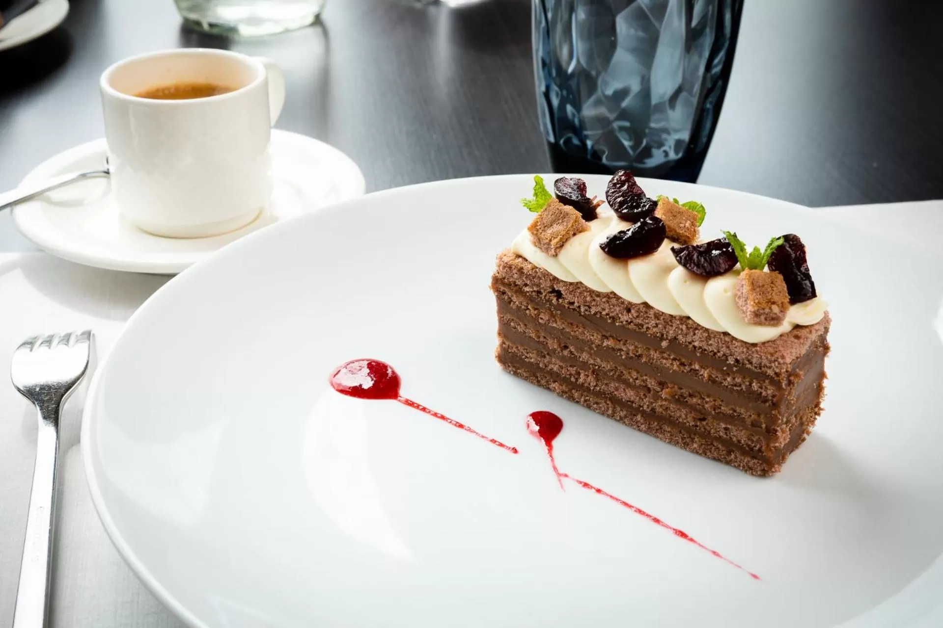 Restaurant/places to eat in Mercure Reims Centre Cathédrale